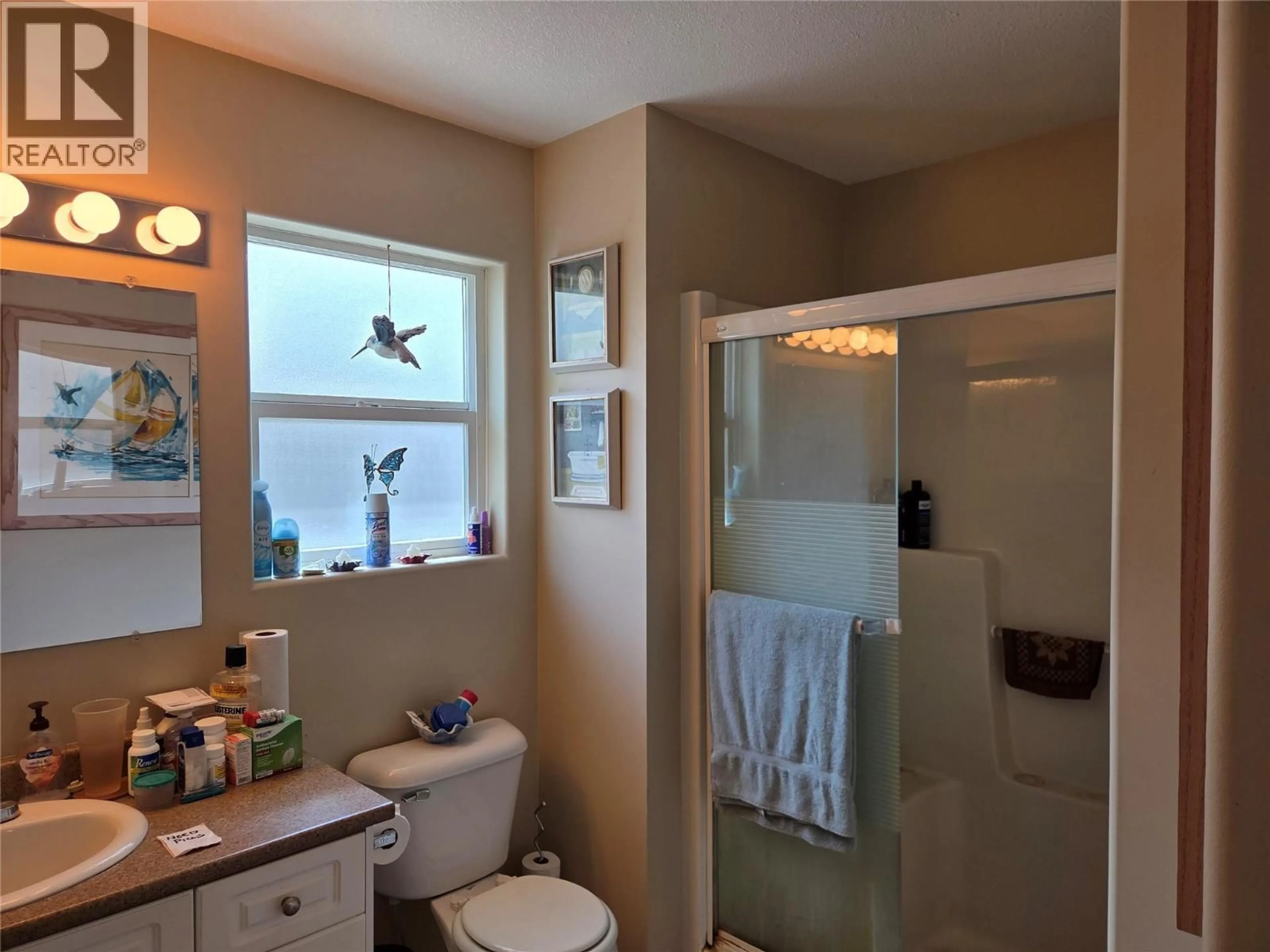 Standard bathroom, ceramic/tile floor for 2 - 601 9TH STREET, Keremeos British Columbia V0X1N3