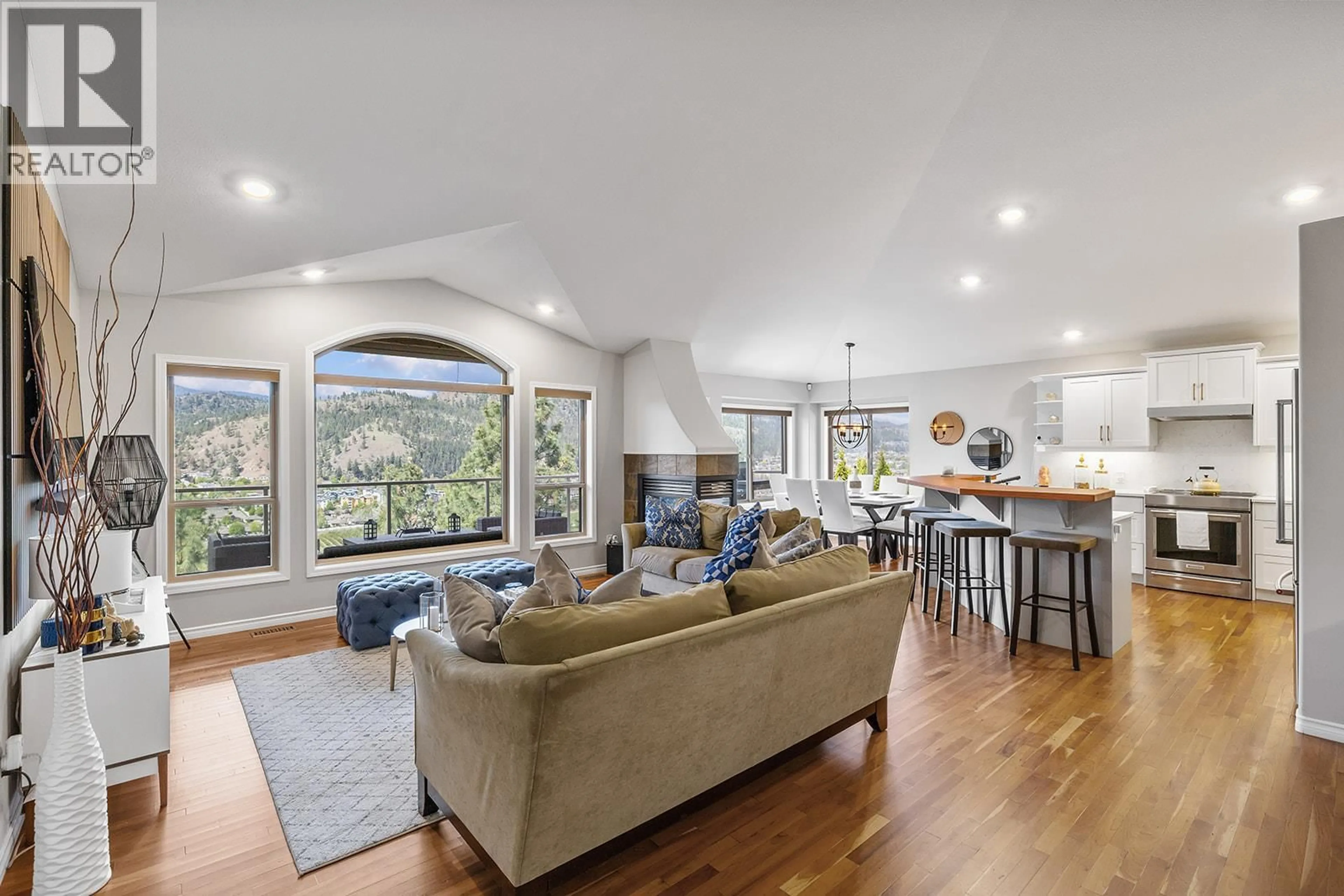 Open concept kitchen, unknown for 600 DENALI DRIVE, Kelowna British Columbia V1V2P6
