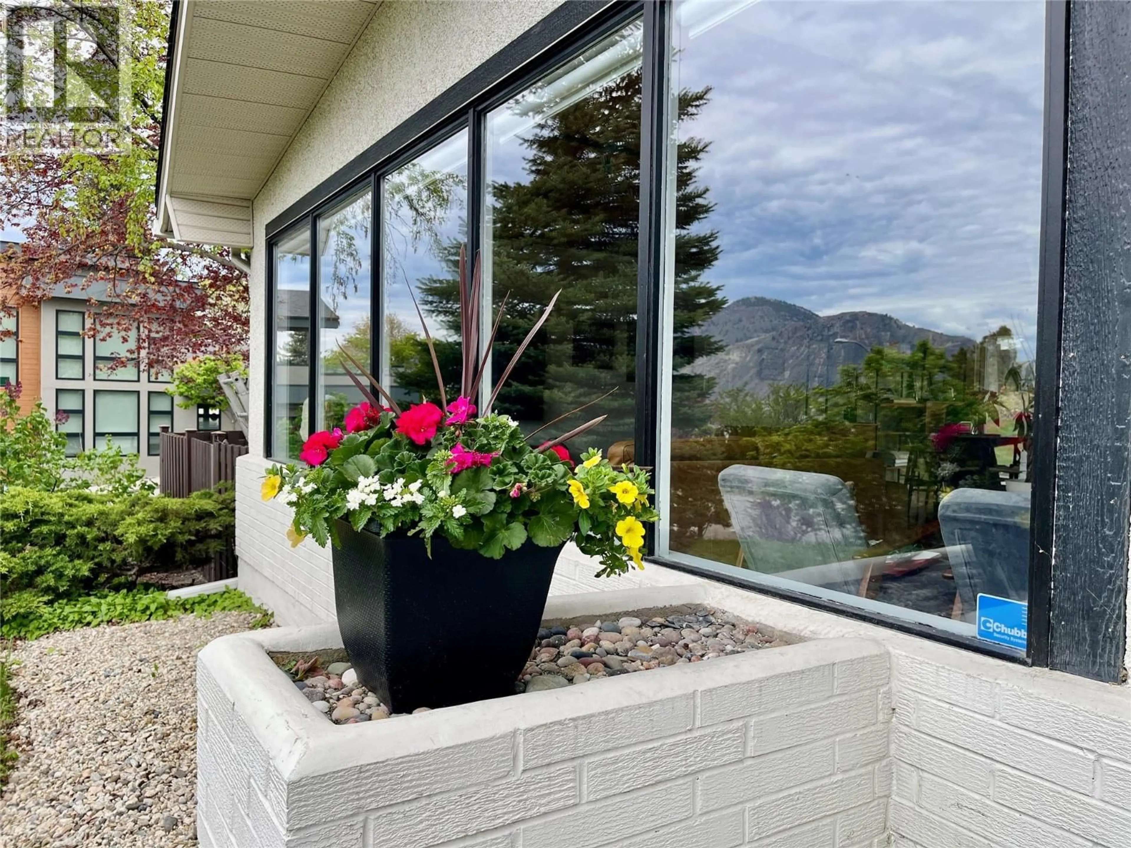 Patio, mountain view for 453 BATTLE STREET WEST, Kamloops British Columbia V2C1H3