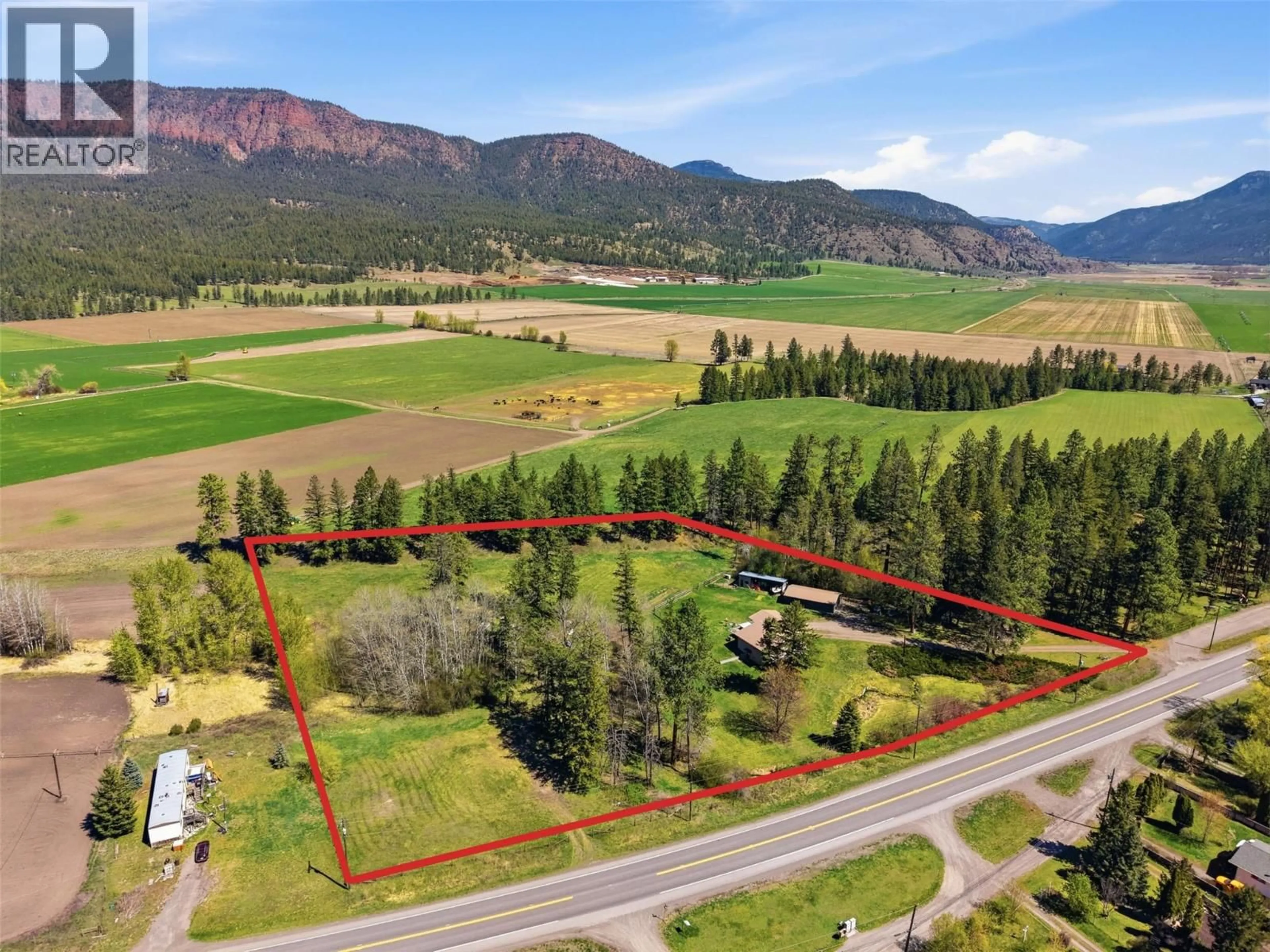 A pic from outside/outdoor area/front of a property/back of a property/a pic from drone, mountain view for 4747 KAMLOOPS VERNON HIGHWAY, Westwold British Columbia V0E3B1