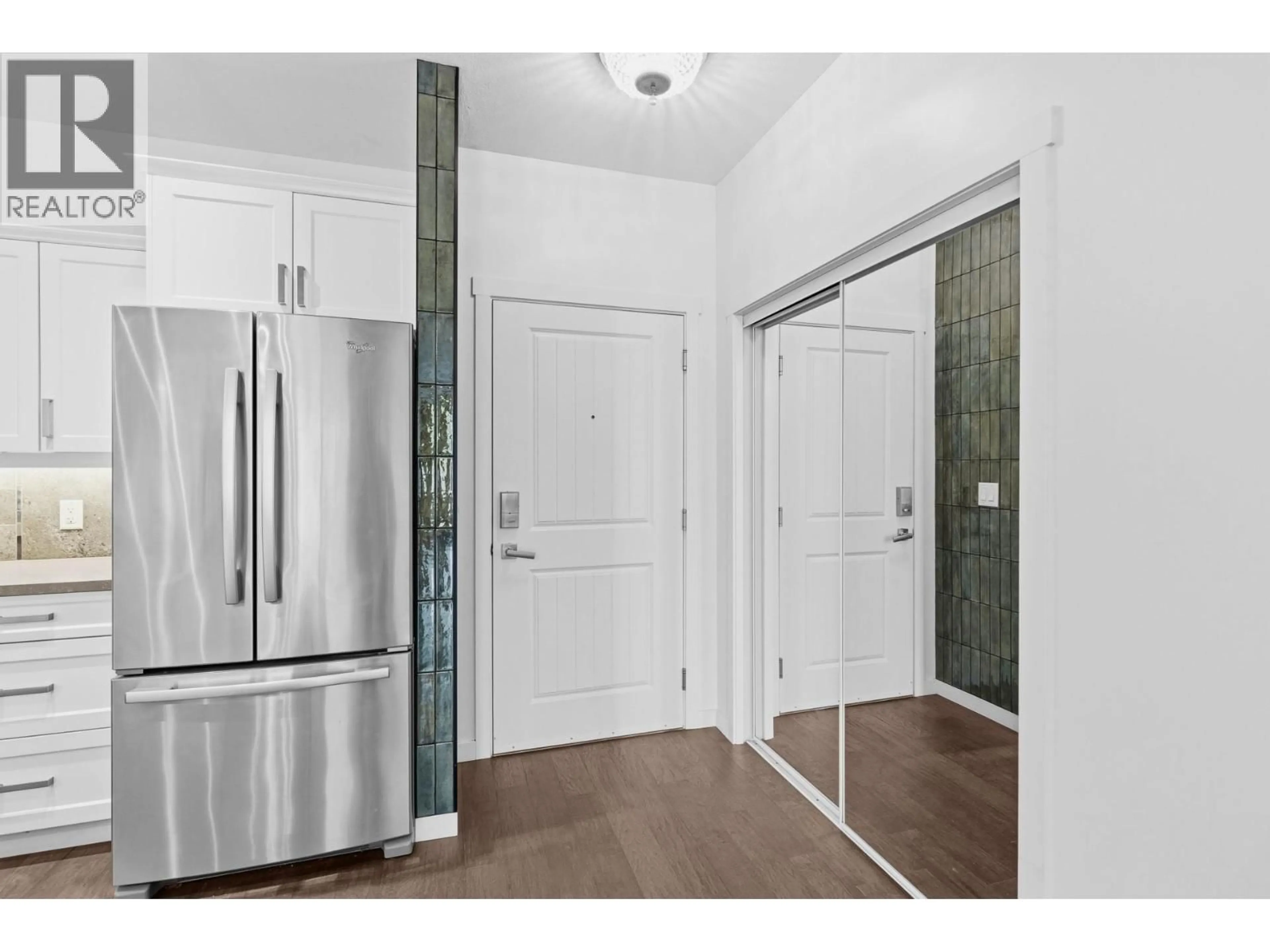 Indoor entryway for 103 - 3733 CASORSO ROAD, Kelowna British Columbia V1W5E3