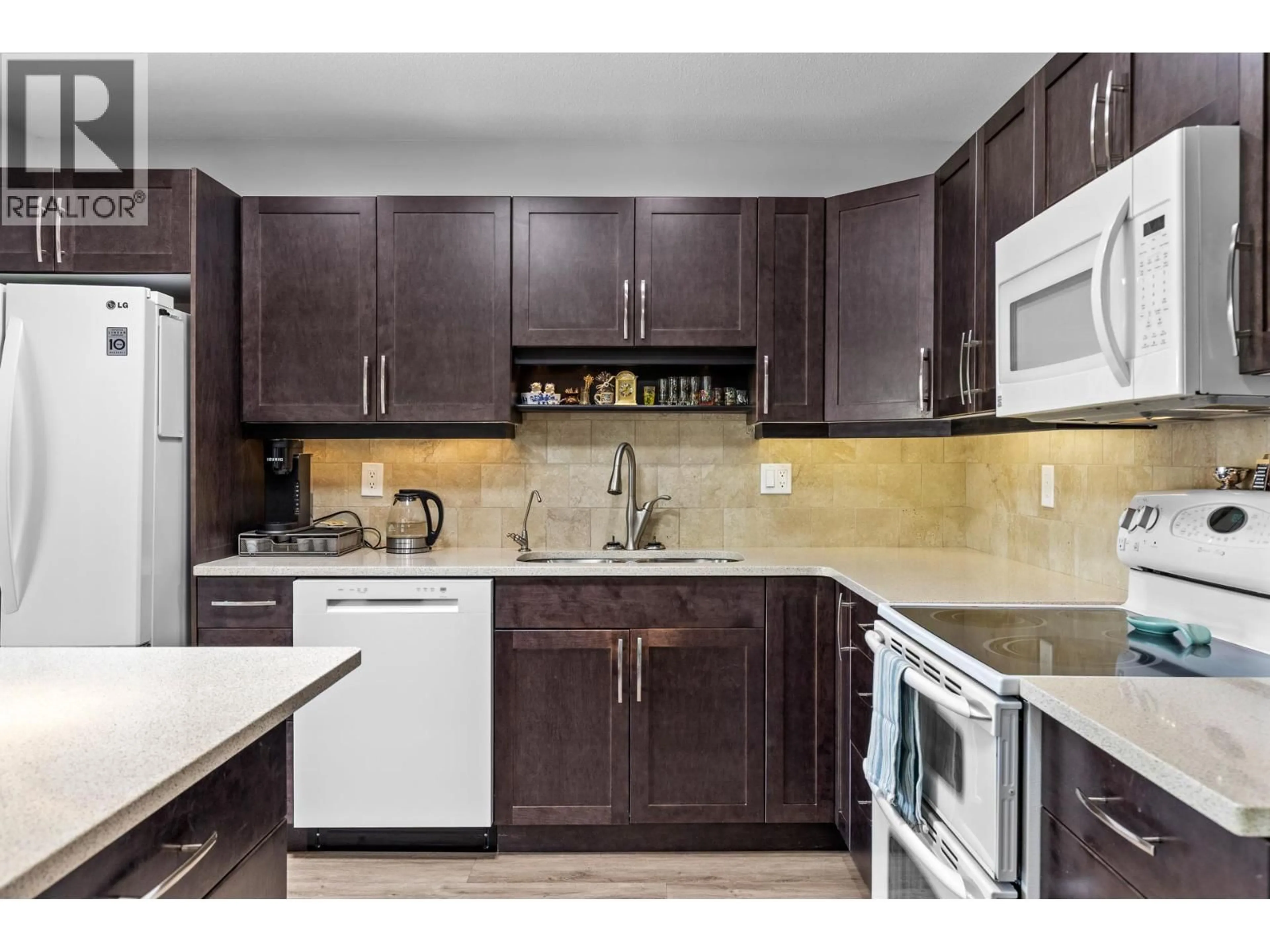 Standard kitchen, ceramic/tile floor for 19 - 1530 KELGLEN CRESCENT, Kelowna British Columbia V1Y6K7