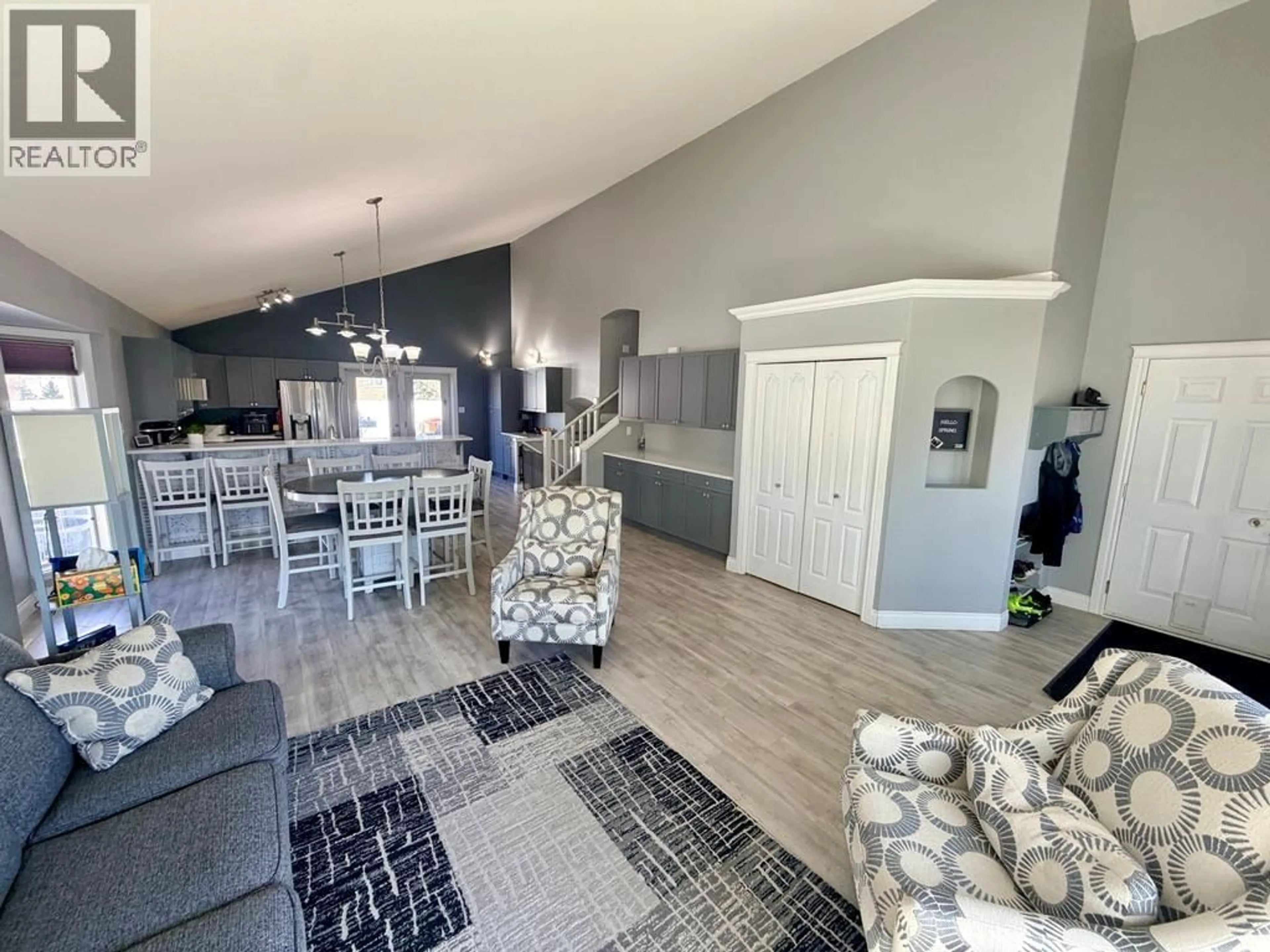 Open concept kitchen, unknown for 1708 89 AVENUE, Dawson Creek British Columbia V1G5A7