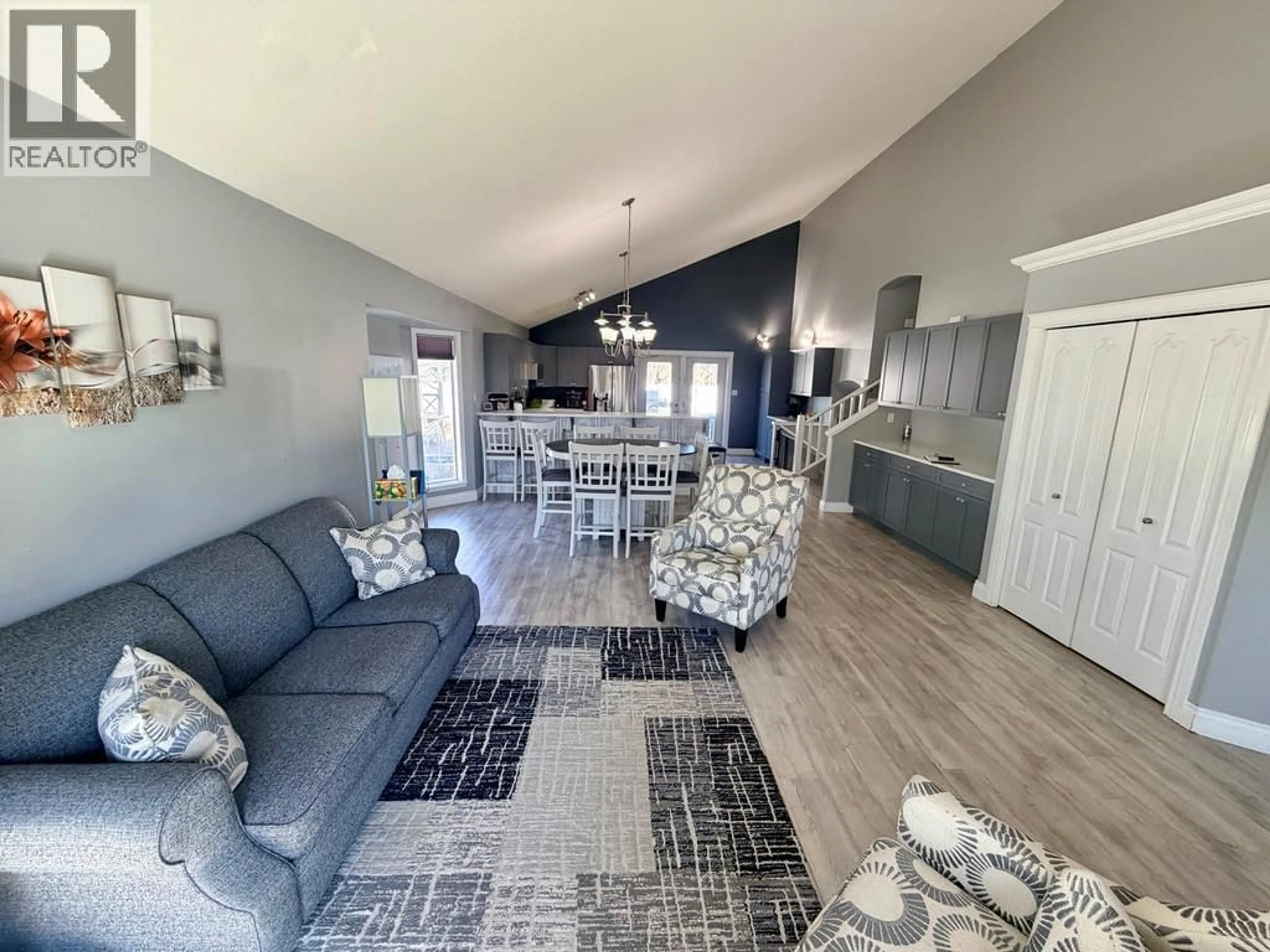 Open concept kitchen, unknown for 1708 89 AVENUE, Dawson Creek British Columbia V1G5A7