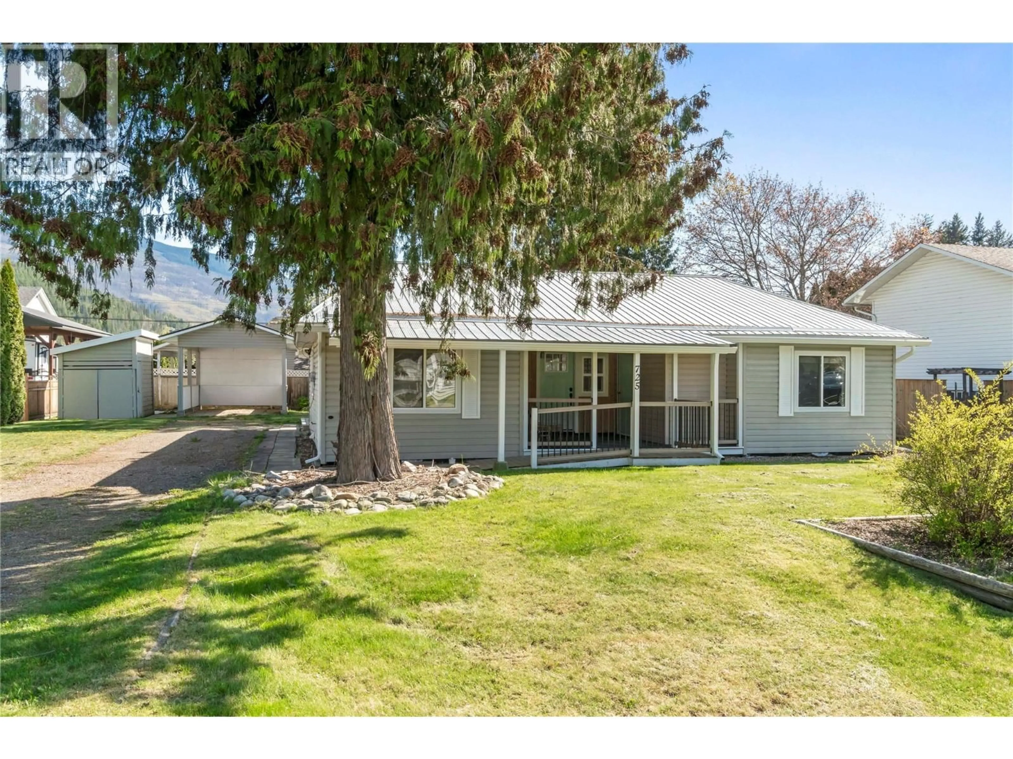 A pic from outside/outdoor area/front of a property/back of a property/a pic from drone, street for 725 CONN STREET, Sicamous British Columbia V0E2V0