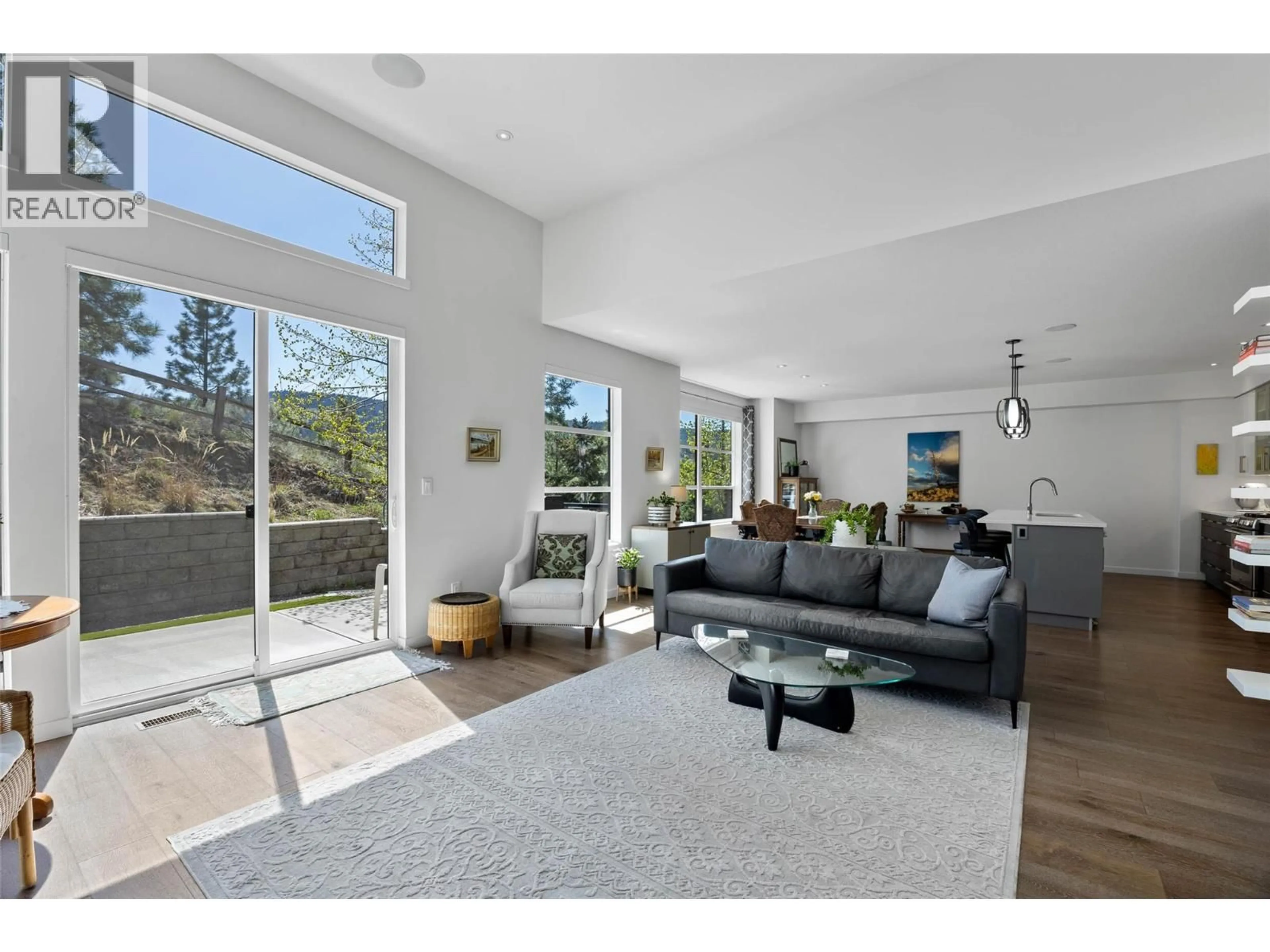 Living room with furniture, unknown for 20 - 1395 PRAIRIE ROSE DRIVE, Kamloops British Columbia V2E0B9