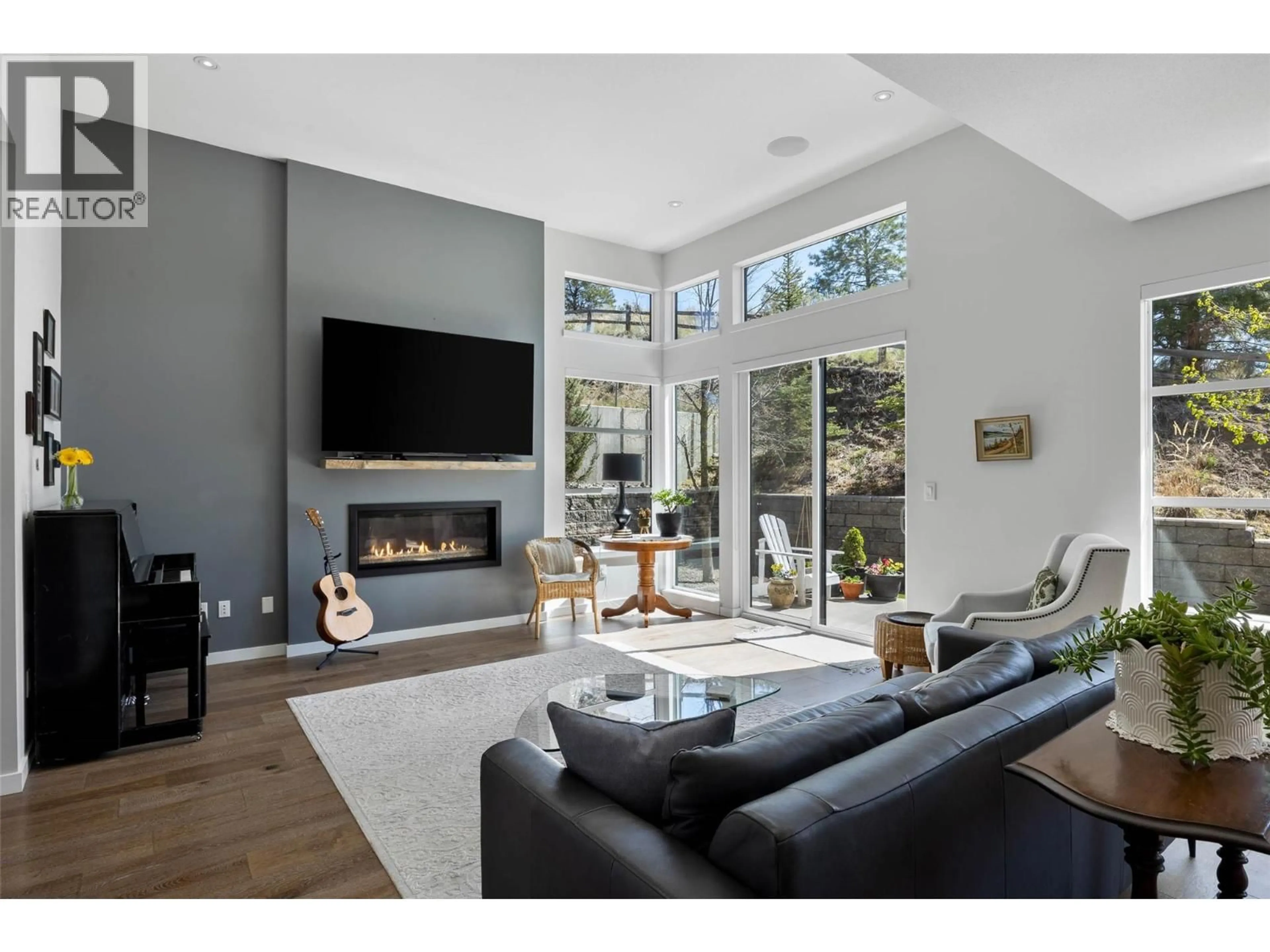 Living room with furniture, unknown for 20 - 1395 PRAIRIE ROSE DRIVE, Kamloops British Columbia V2E0B9