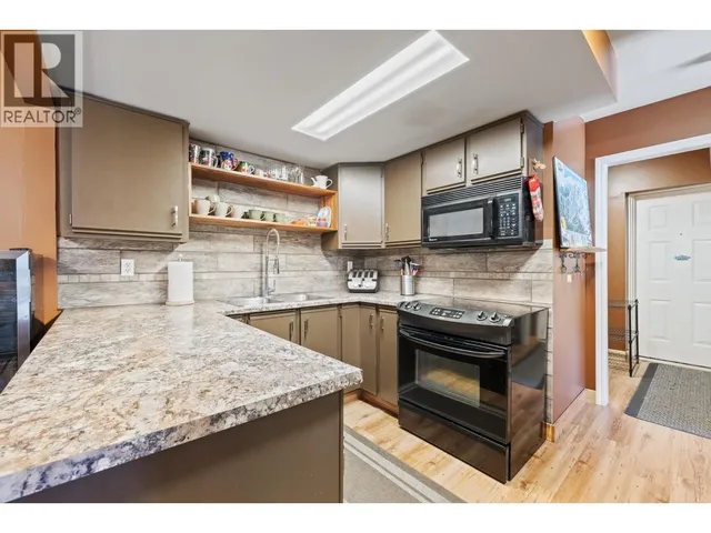 B3 - 7375 PORCUPINE ROAD, Big White 5