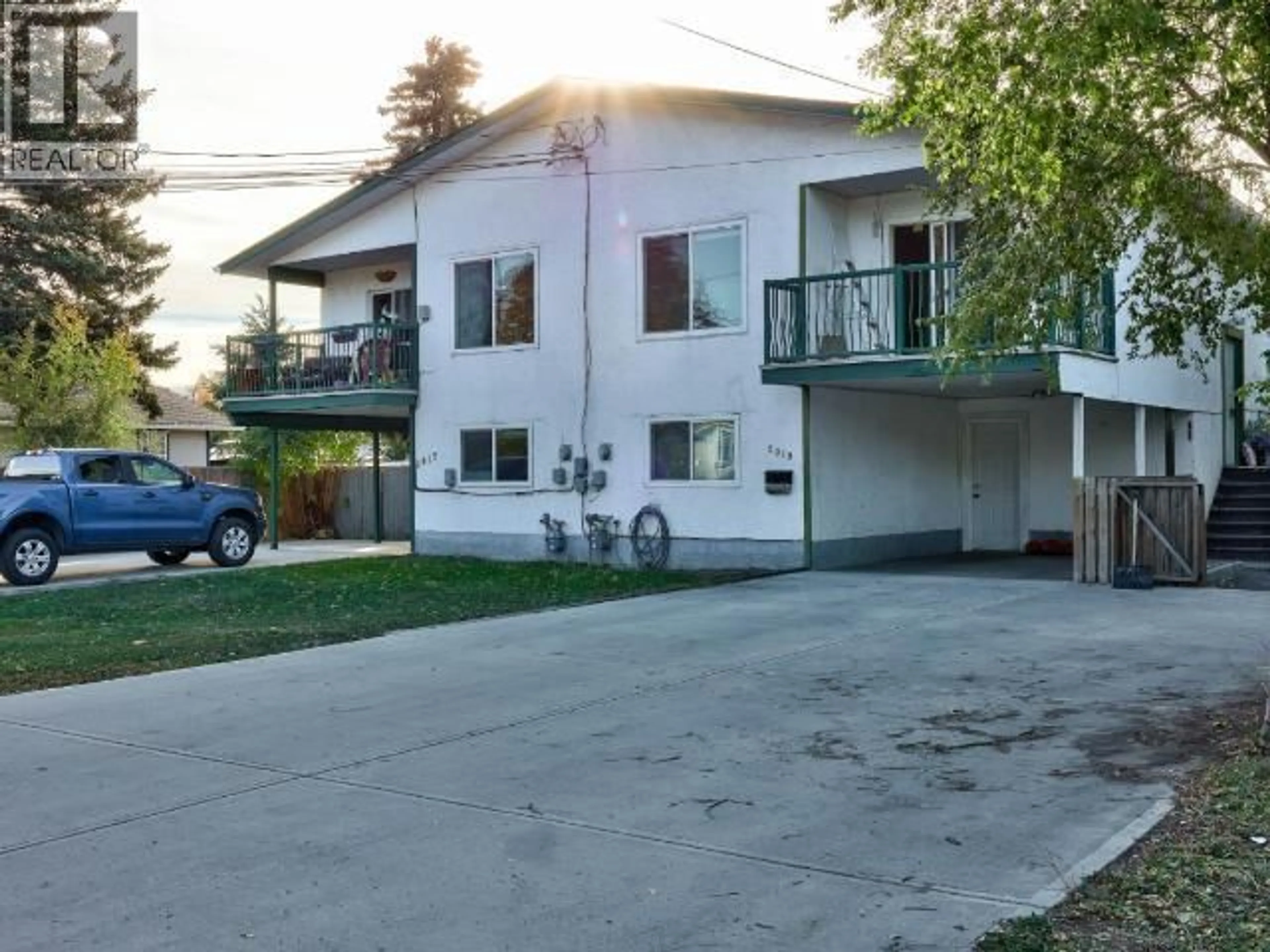 Unknown for 2017 SUNNYCREST AVENUE, Kamloops British Columbia V2B4L9