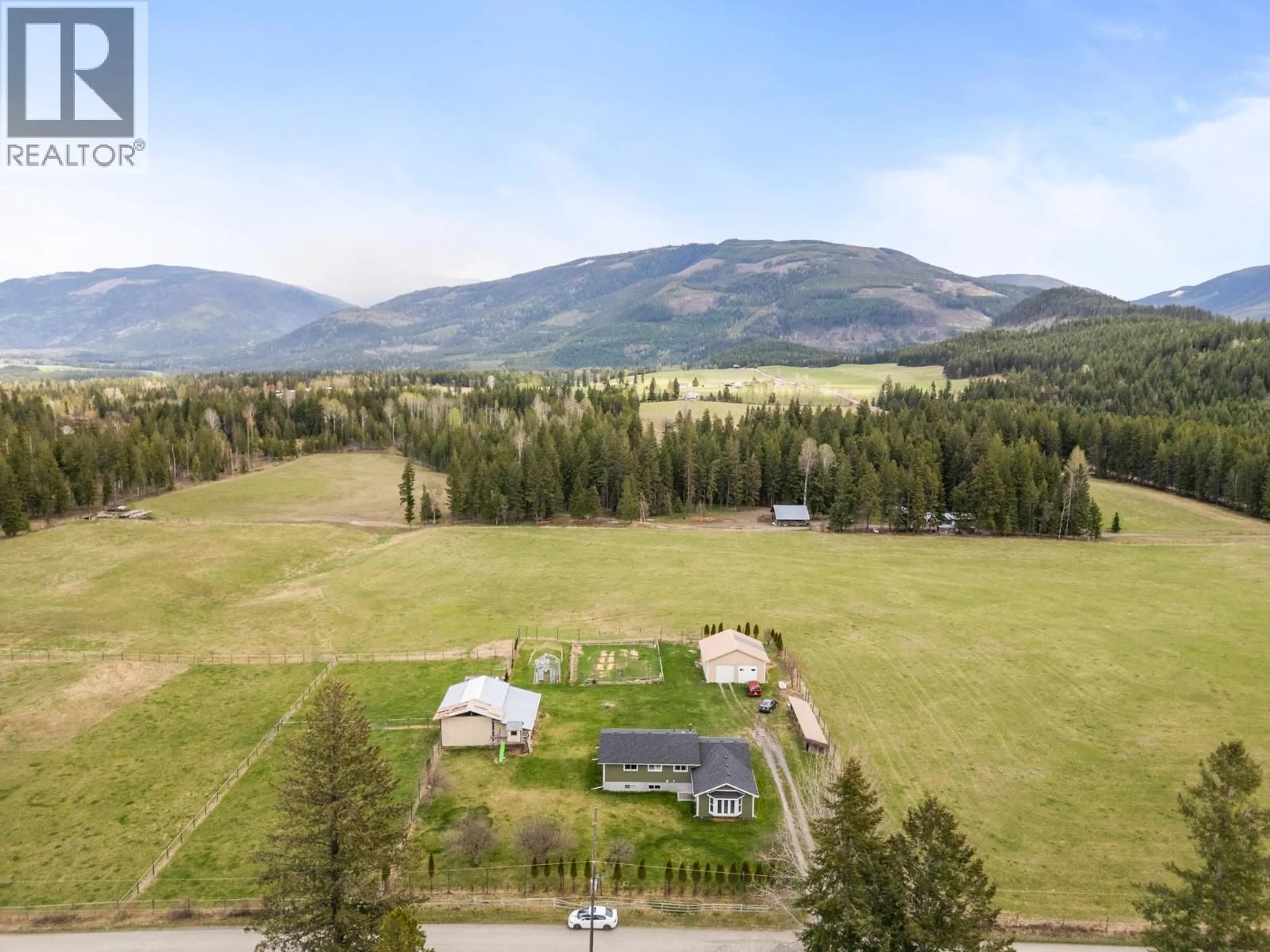 A pic from outside/outdoor area/front of a property/back of a property/a pic from drone, mountain view for 59 BEAVEN ROAD, Cherryville British Columbia V0E2G3