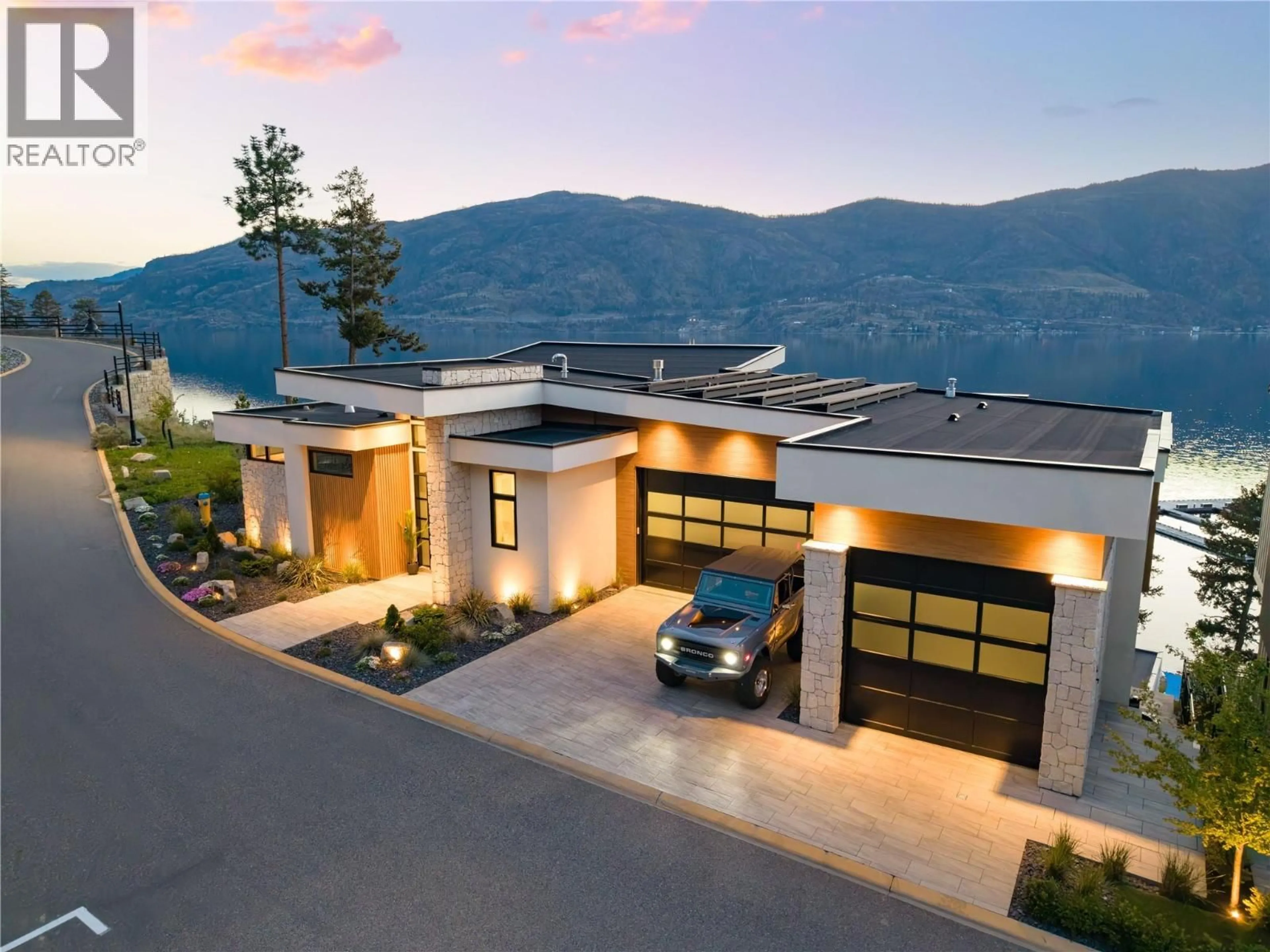 Unknown for 3442 ARROWROOT DRIVE, Kelowna British Columbia V1V3G2