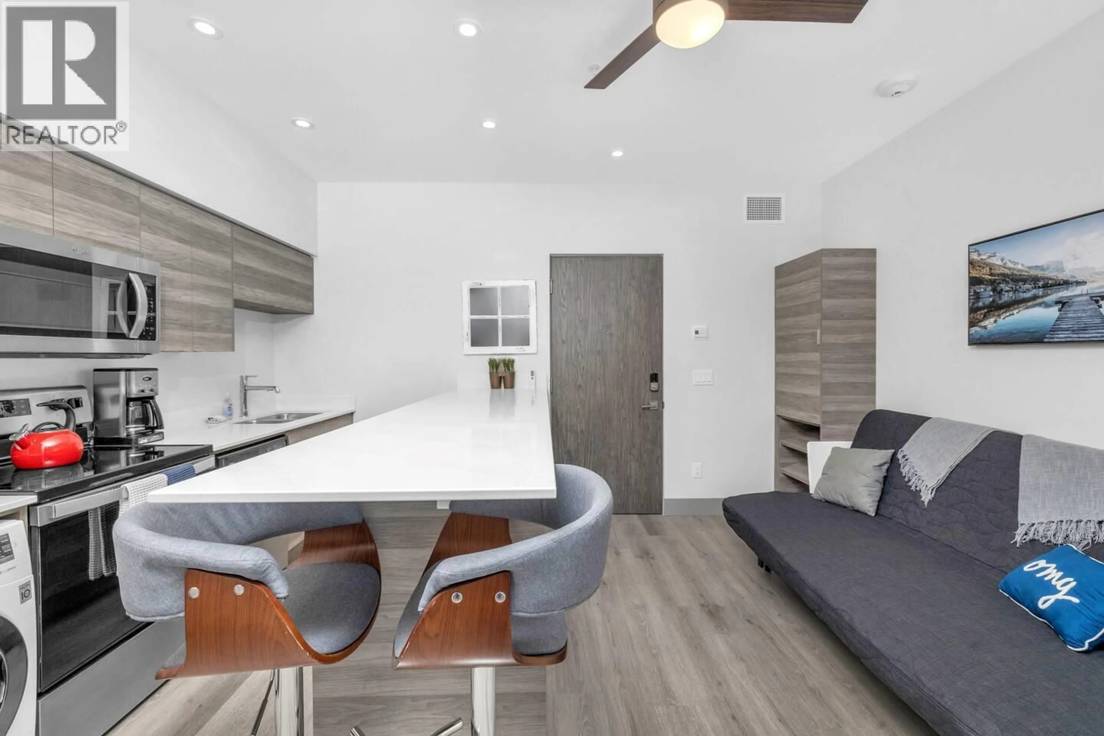 Open concept kitchen, unknown for 406 - 2555 LAKESHORE ROAD, Vernon British Columbia V1H1M9