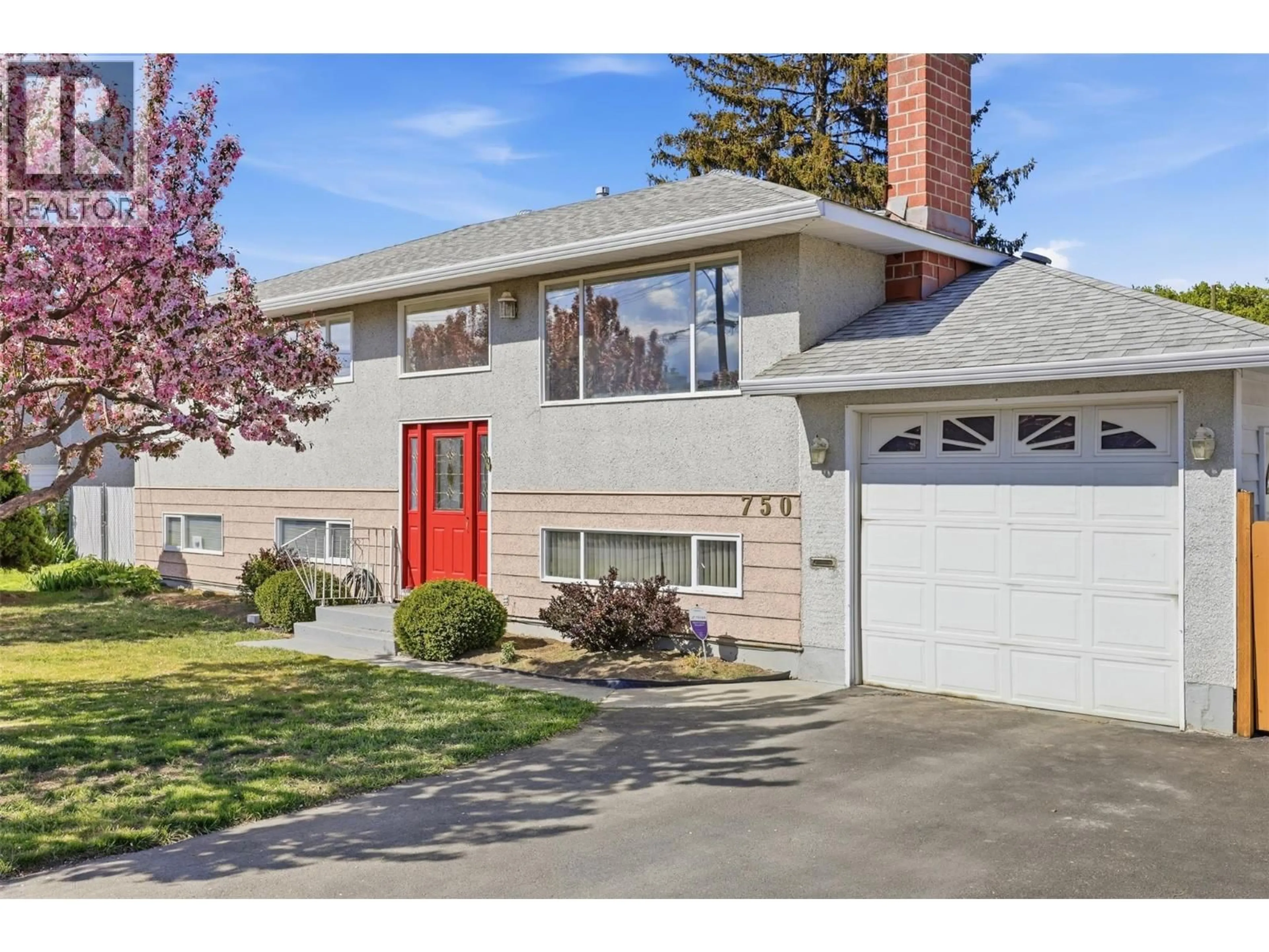 Home with brick exterior material, street for 750 STEWART AVENUE, Kamloops British Columbia V2B3W7
