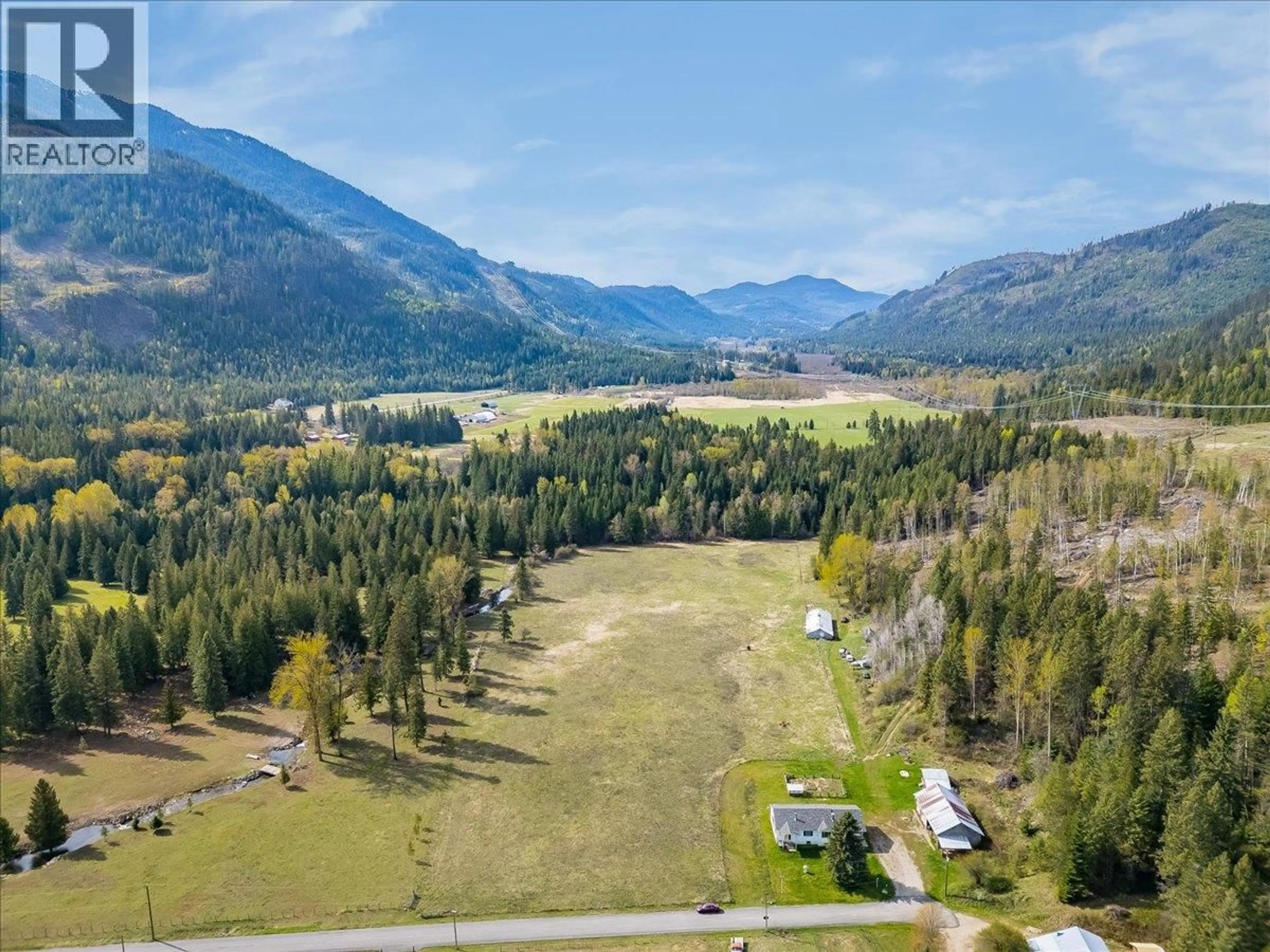 A pic from outside/outdoor area/front of a property/back of a property/a pic from drone, mountain view for 275 FAULKNER ROAD, Fruitvale British Columbia V0G1L0