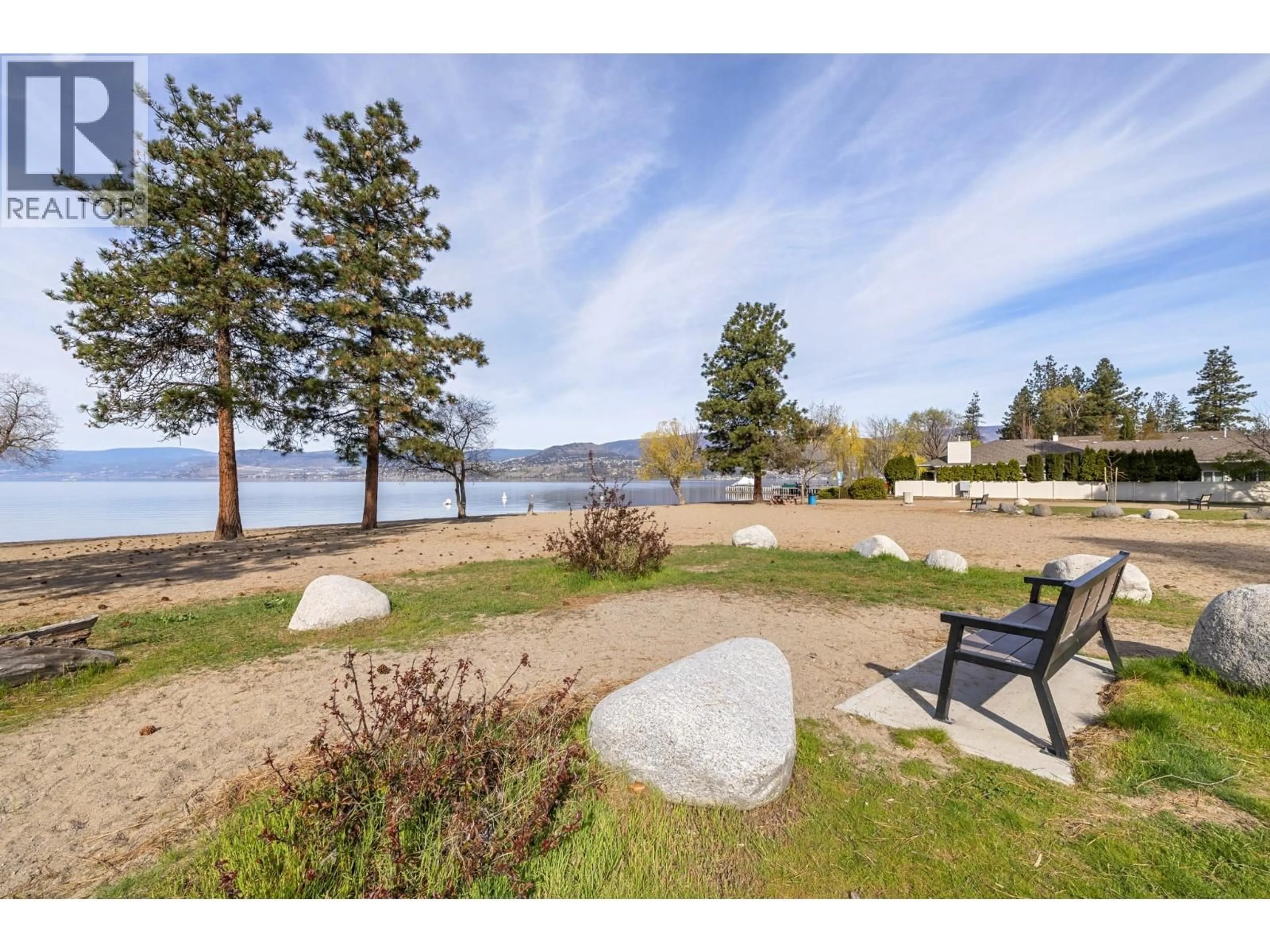 Patio, water/lake/river/ocean view for 103 - 4049 LAKESHORE ROAD, Kelowna British Columbia V1W1V7