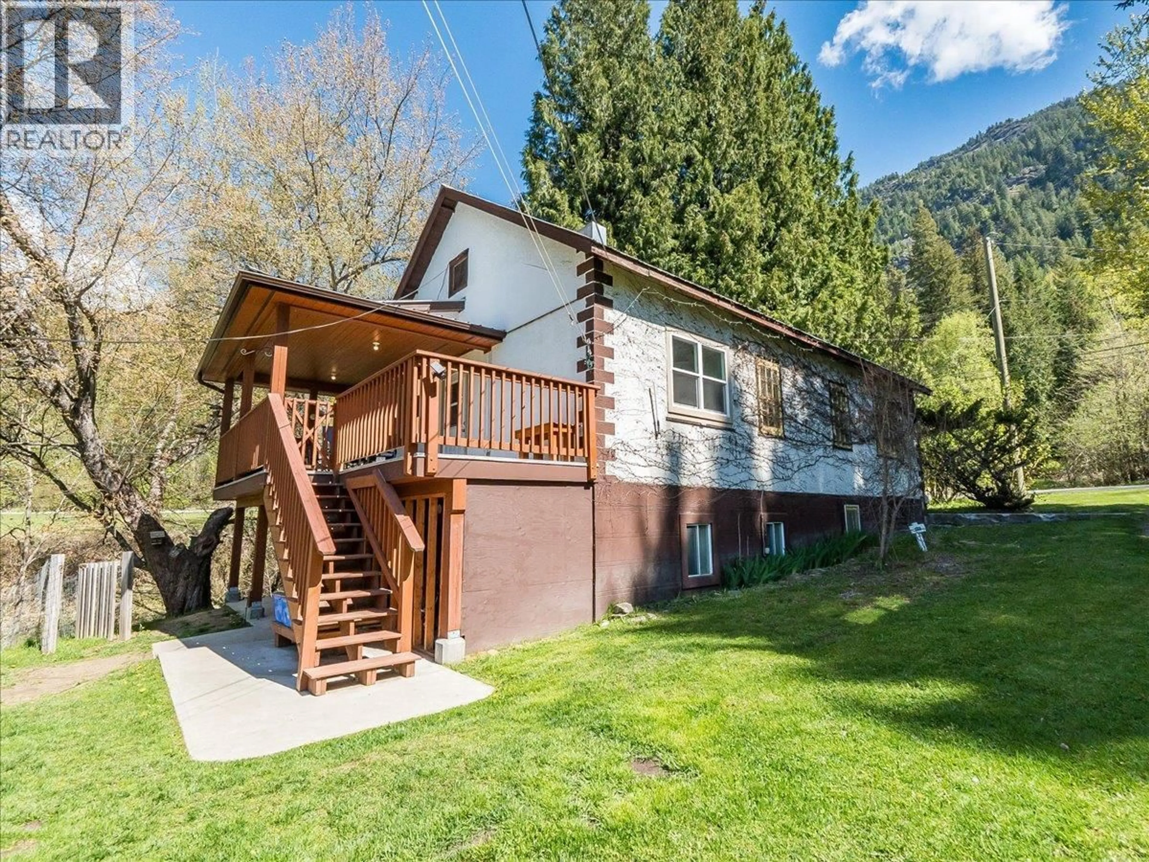 Home with vinyl exterior material, mountain view for 1448 PASS CREEK ROAD, Castlegar British Columbia V1N4S2