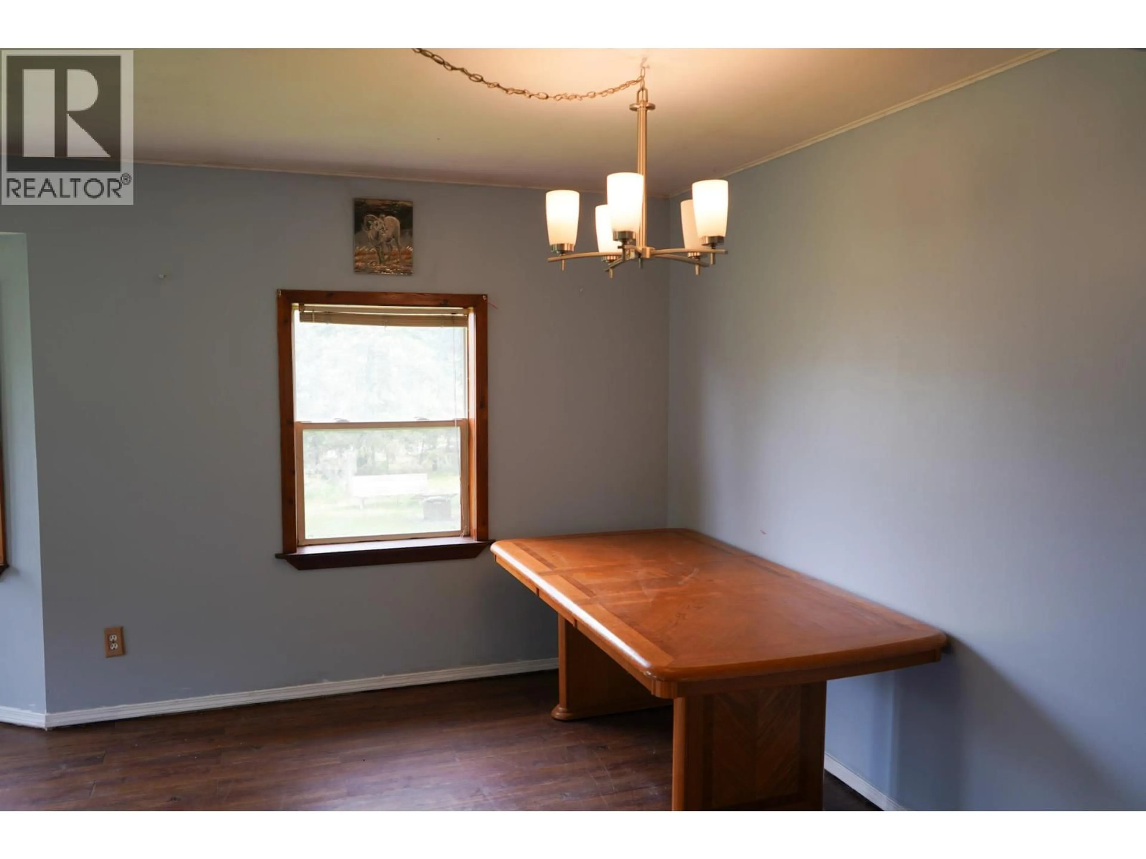 Dining room, wood/laminate floor for 1741 CHASM ROAD, Clinton British Columbia V0K1K0