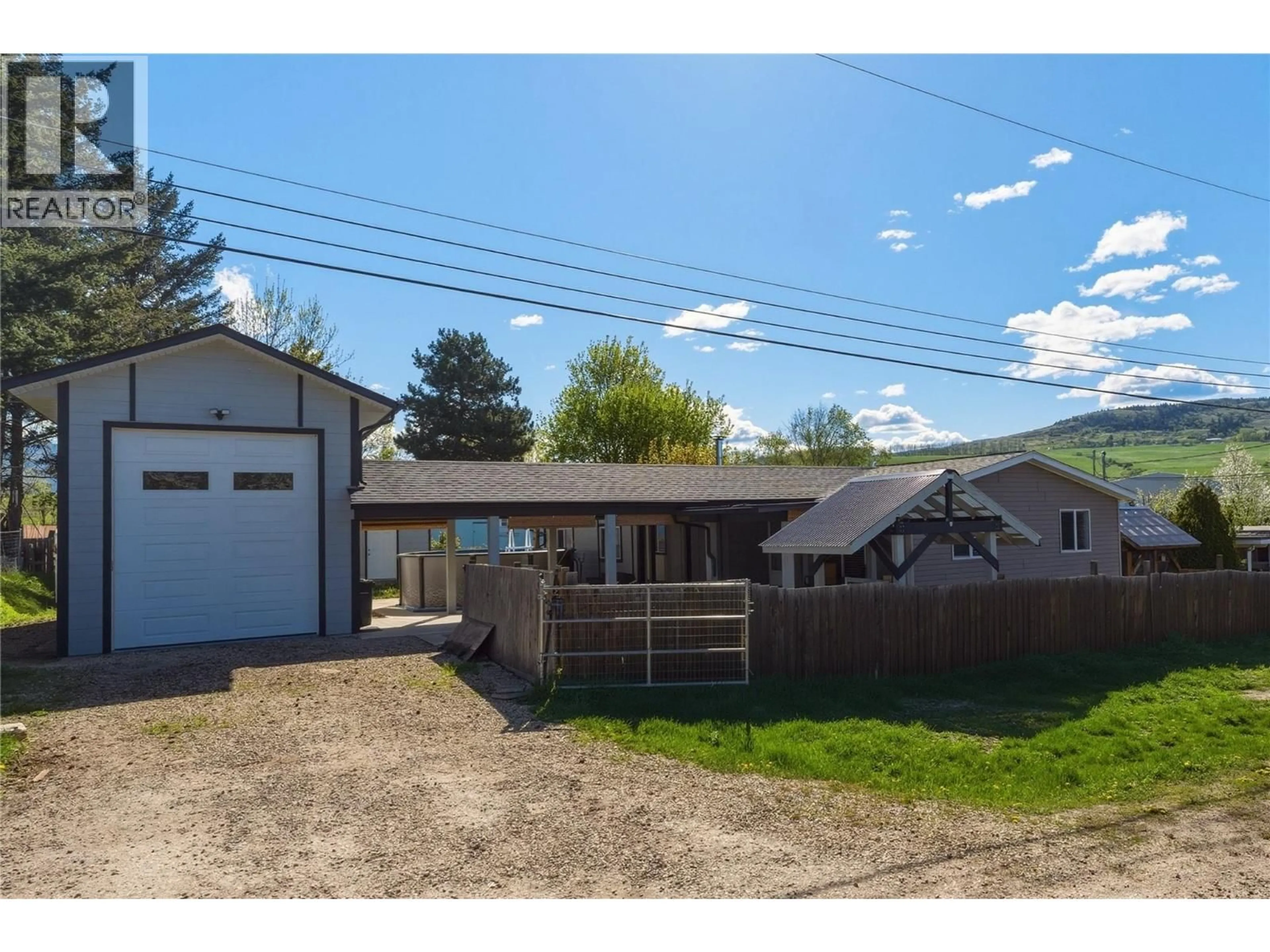 A pic from outside/outdoor area/front of a property/back of a property/a pic from drone, street for 2554 WILLOW PARK ROAD, Vernon British Columbia V1H1M4