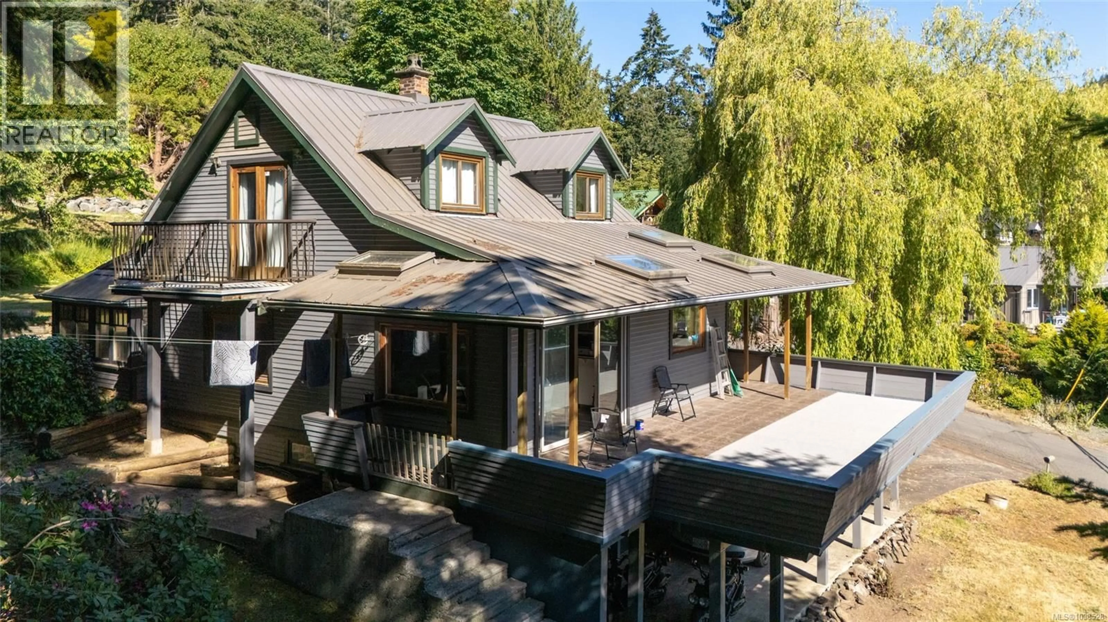 A pic from outside/outdoor area/front of a property/back of a property/a pic from drone, water/lake/river/ocean view for 1038 REDCAP STREET, Duncan British Columbia V9L5X8