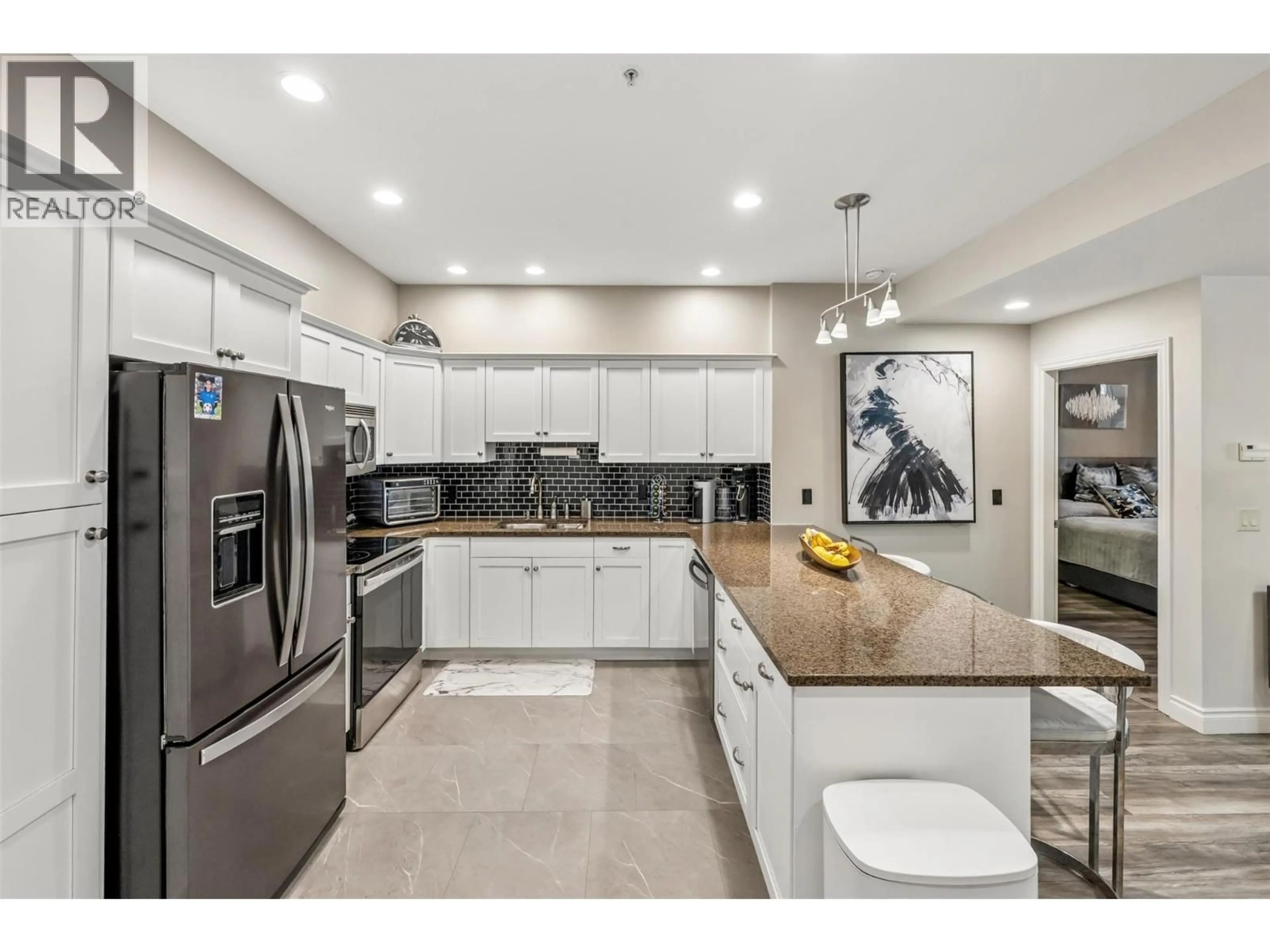 Open concept kitchen, ceramic/tile floor for 4209 - 3842 OLD OKANAGAN HIGHWAY, West Kelowna British Columbia V4T3G7