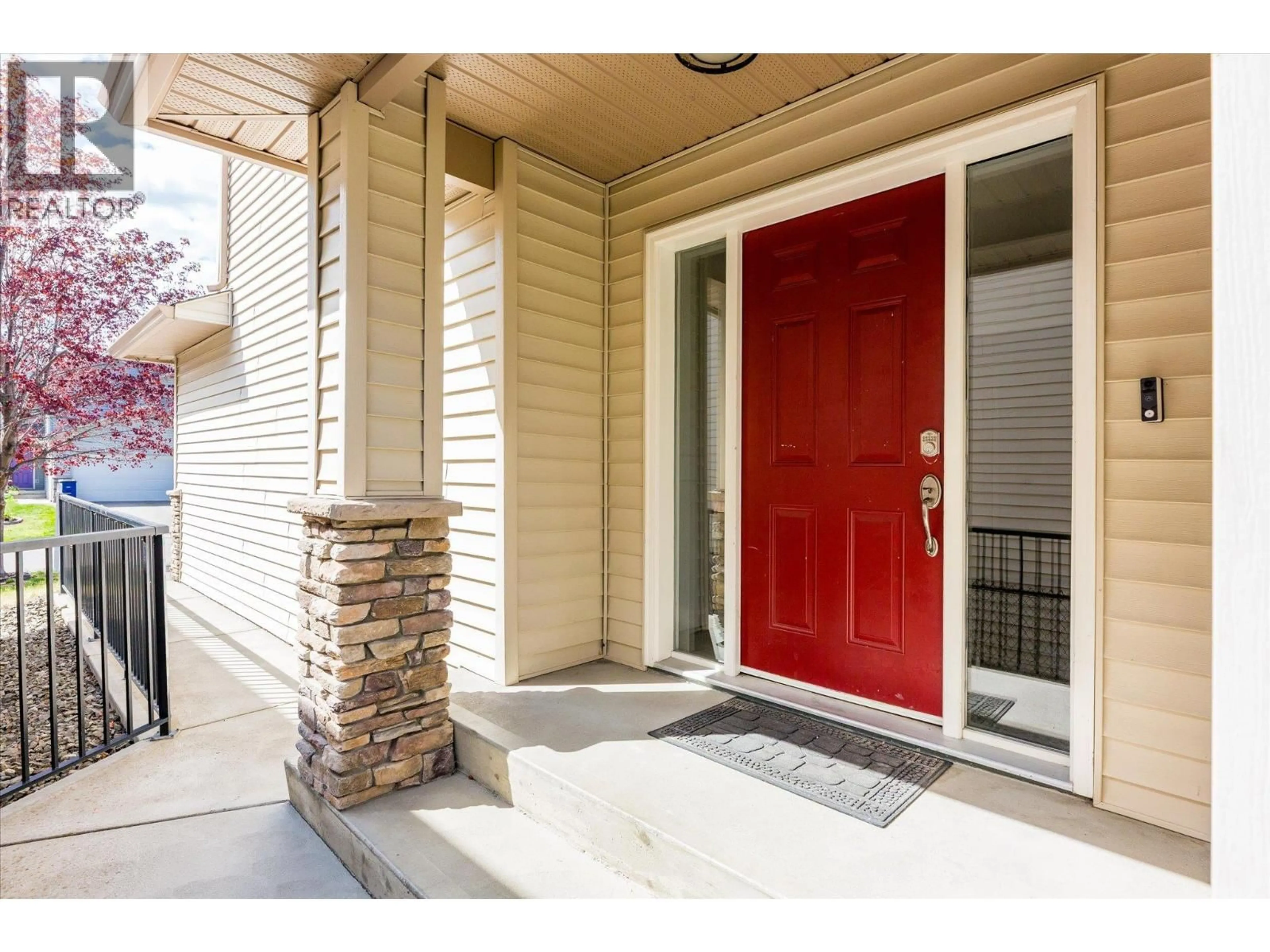 Indoor entryway for 2003 MONTEGO STREET, West Kelowna British Columbia V4T3C6