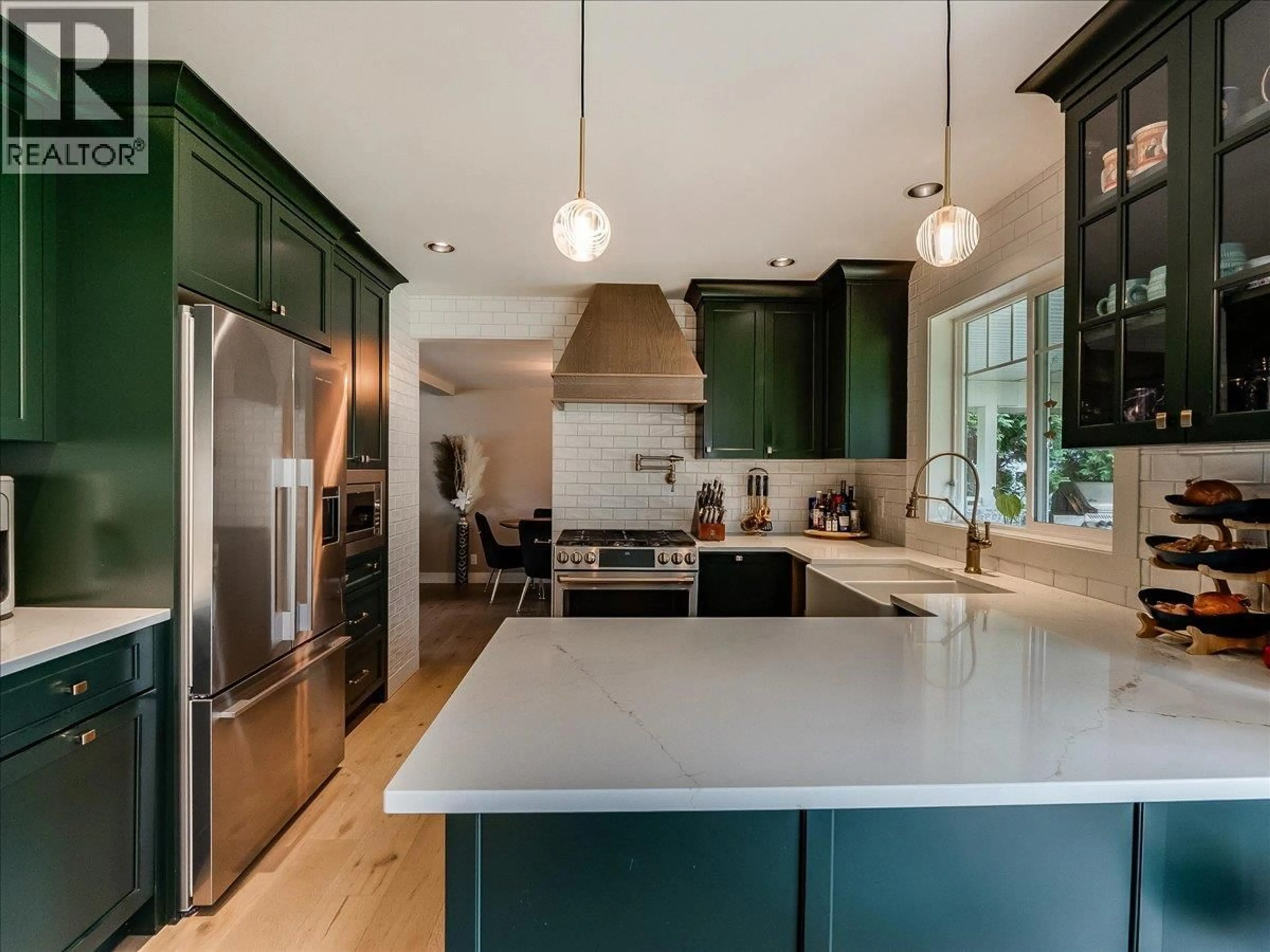 Open concept kitchen, unknown for 148 100TH STREET, Castlegar British Columbia V1N3C5