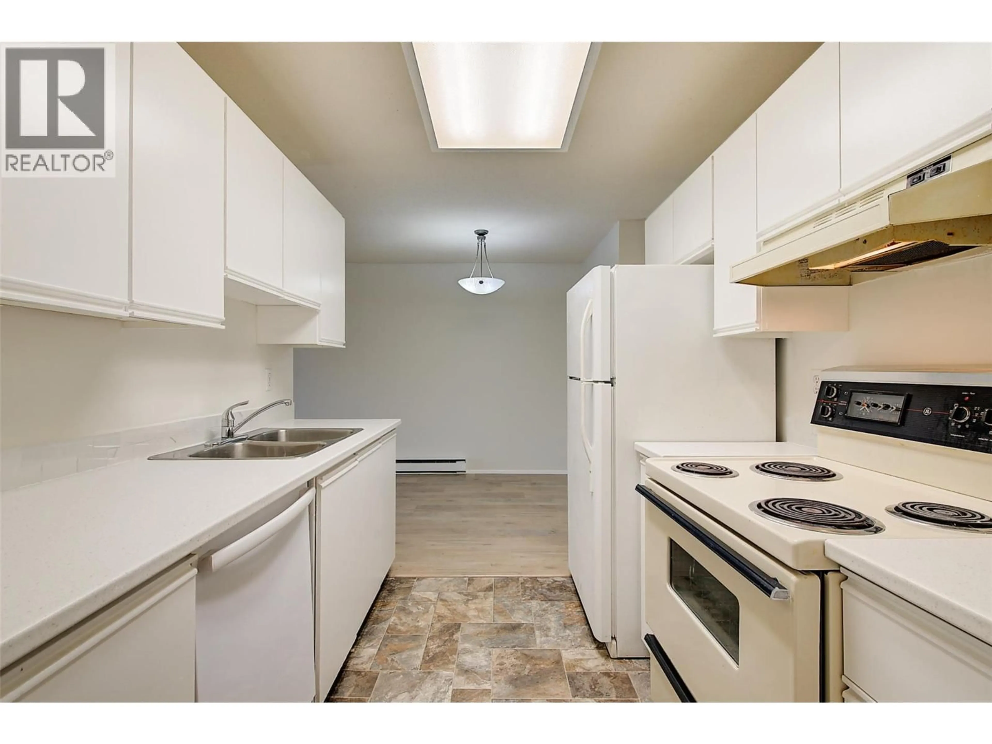 Standard kitchen, unknown for 407 - 3180 DE MONTREUIL COURT, Kelowna British Columbia V1W3W4