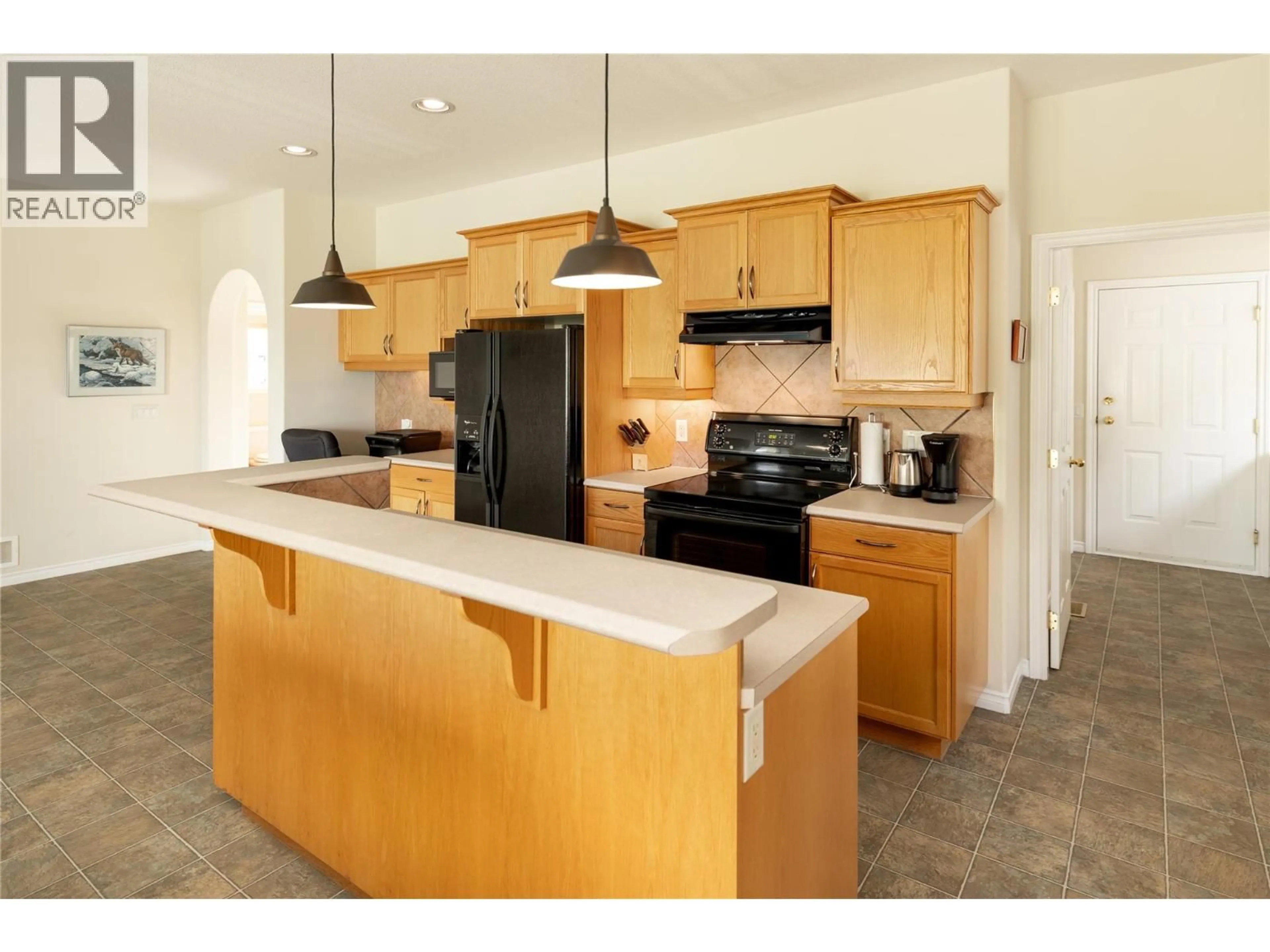 Open concept kitchen, unknown for 377 MCCARREN AVENUE, Kelowna British Columbia V1W4W3