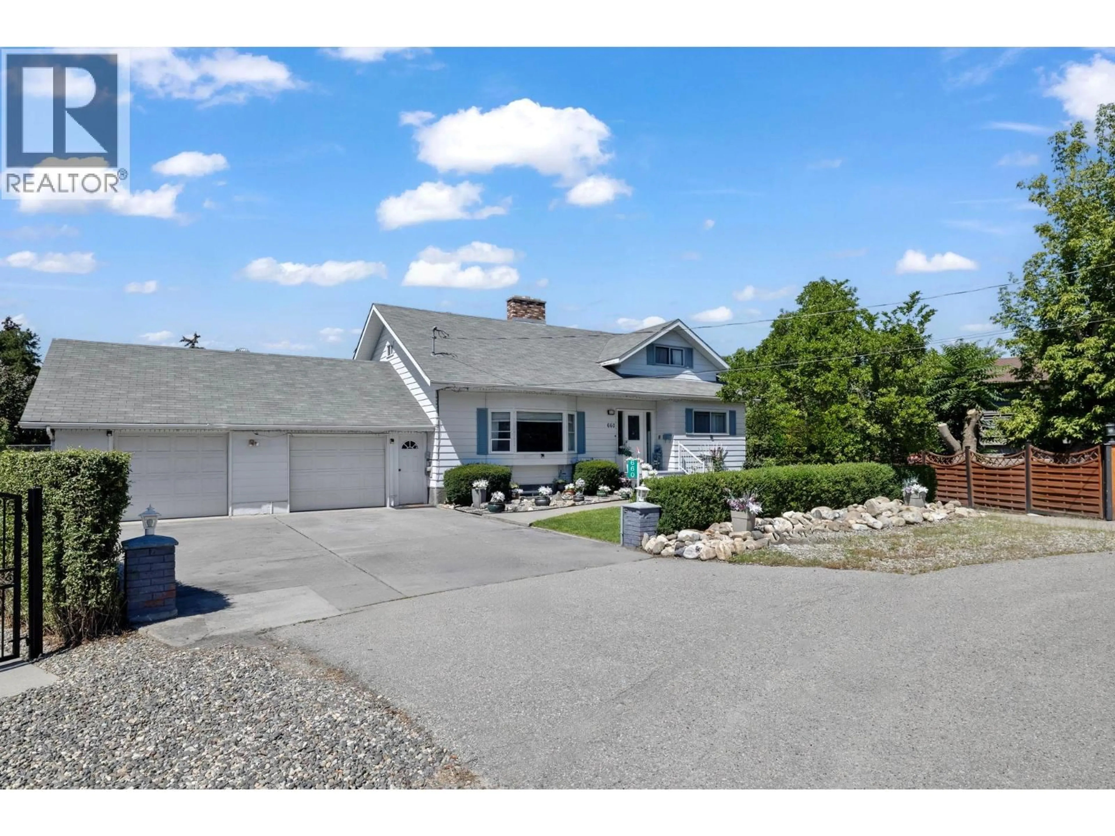 A pic from outside/outdoor area/front of a property/back of a property/a pic from drone, street for 660 SPARROW ROAD, Kelowna British Columbia V1X4E1