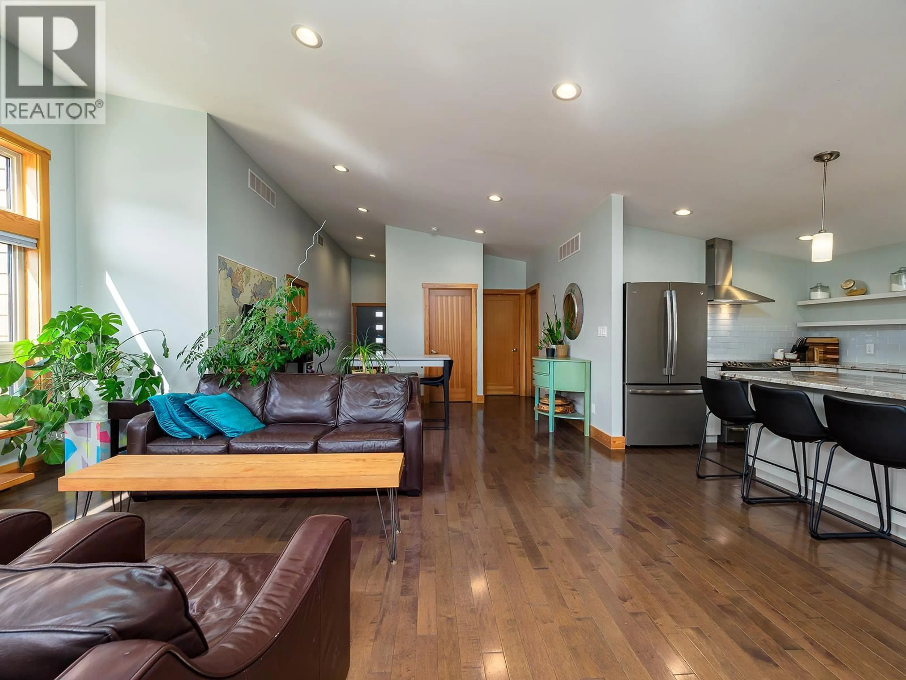 Living room with furniture, wood/laminate floor for 908 12TH STREET SOUTH, Golden British Columbia V0A1H0