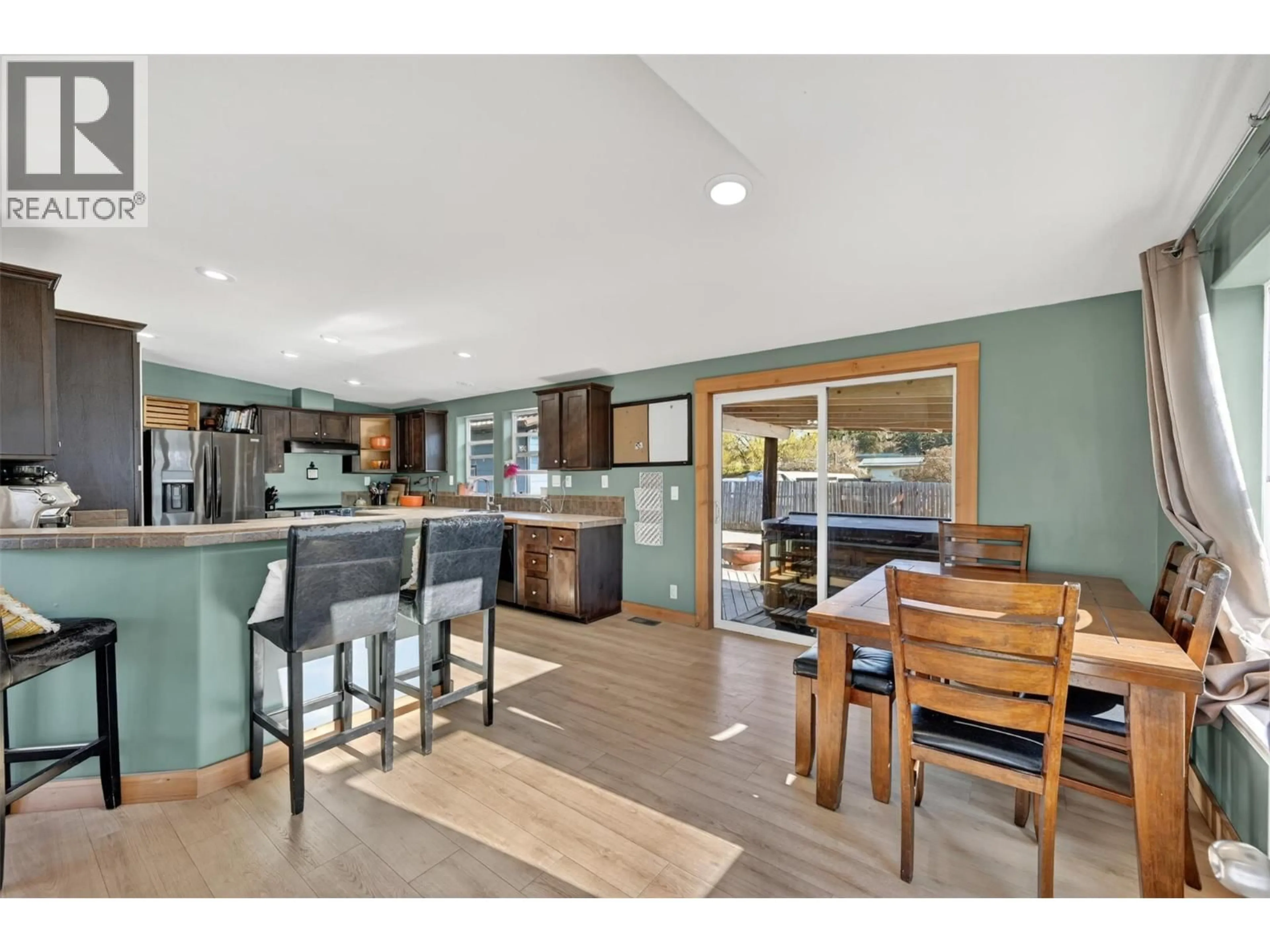Open concept kitchen, unknown for 9208 WALLIS AVENUE, Wilmer British Columbia V0A1K5