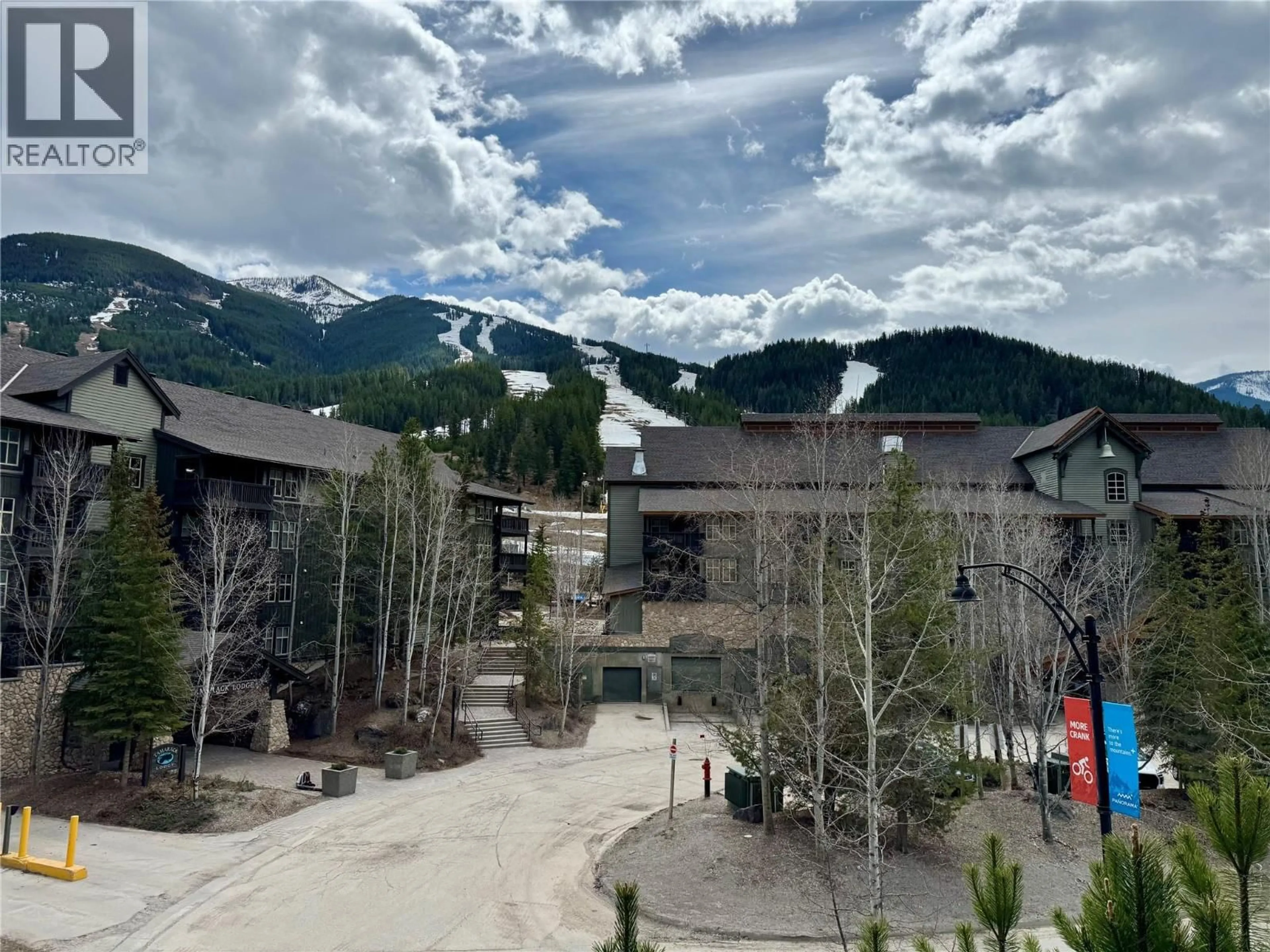A pic from outside/outdoor area/front of a property/back of a property/a pic from drone, mountain view for 225 - 2049 SUMMIT DRIVE, Panorama Mountain British Columbia V0A1T0