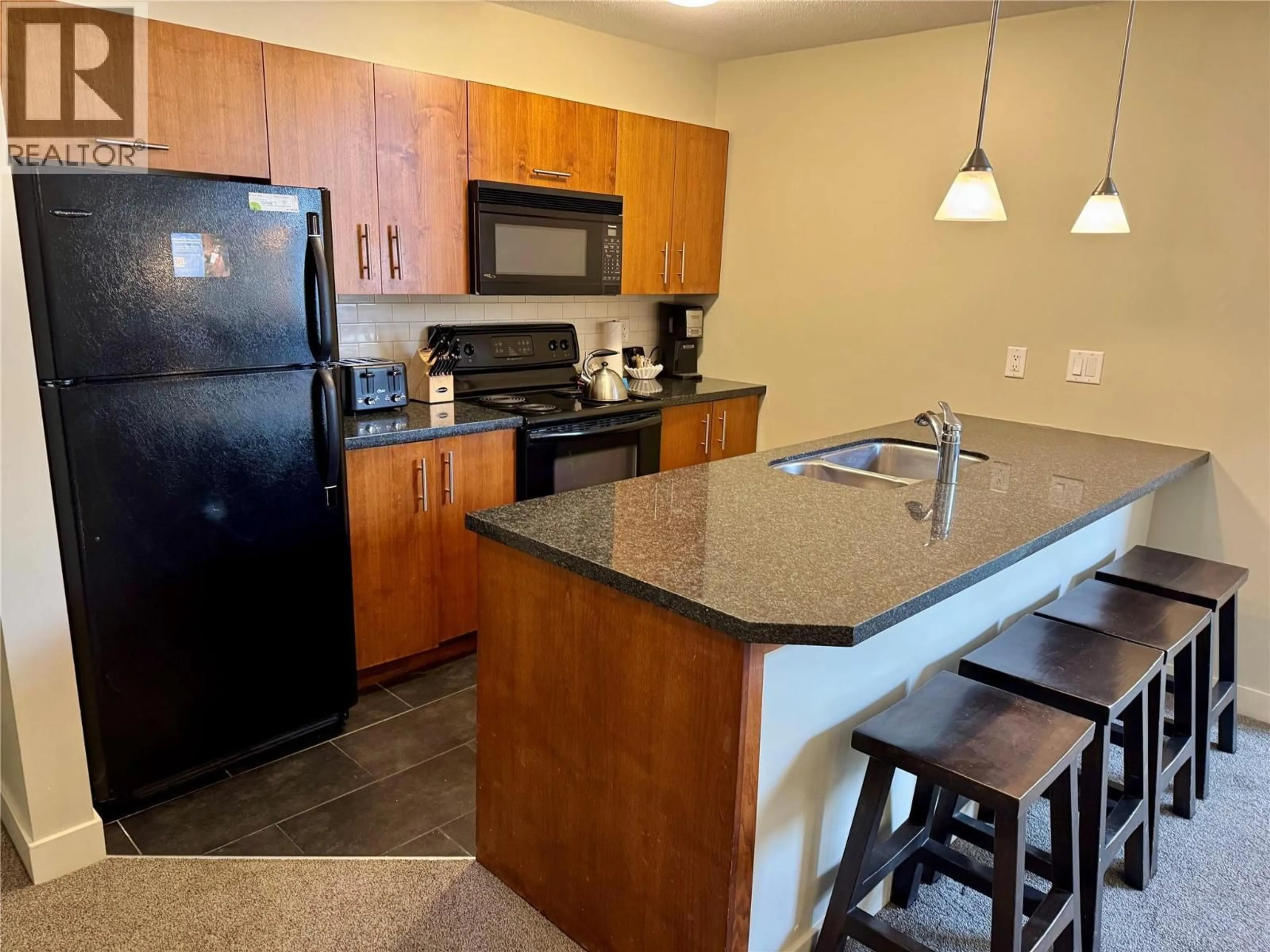 Standard kitchen, unknown for 225 - 2049 SUMMIT DRIVE, Panorama Mountain British Columbia V0A1T0