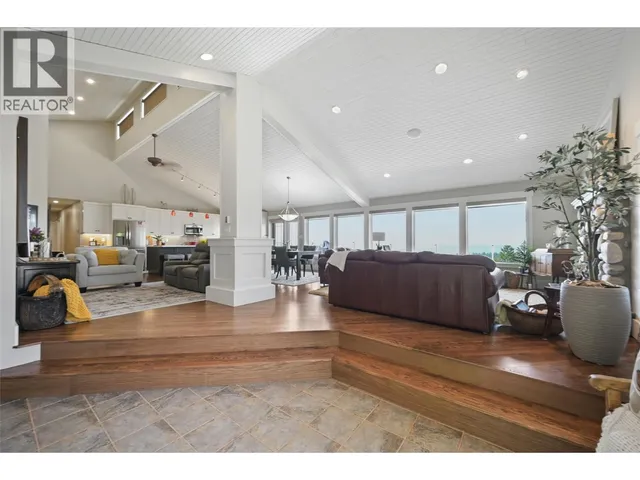 9520 JUNIPER HEIGHTS ROAD, Invermere 5