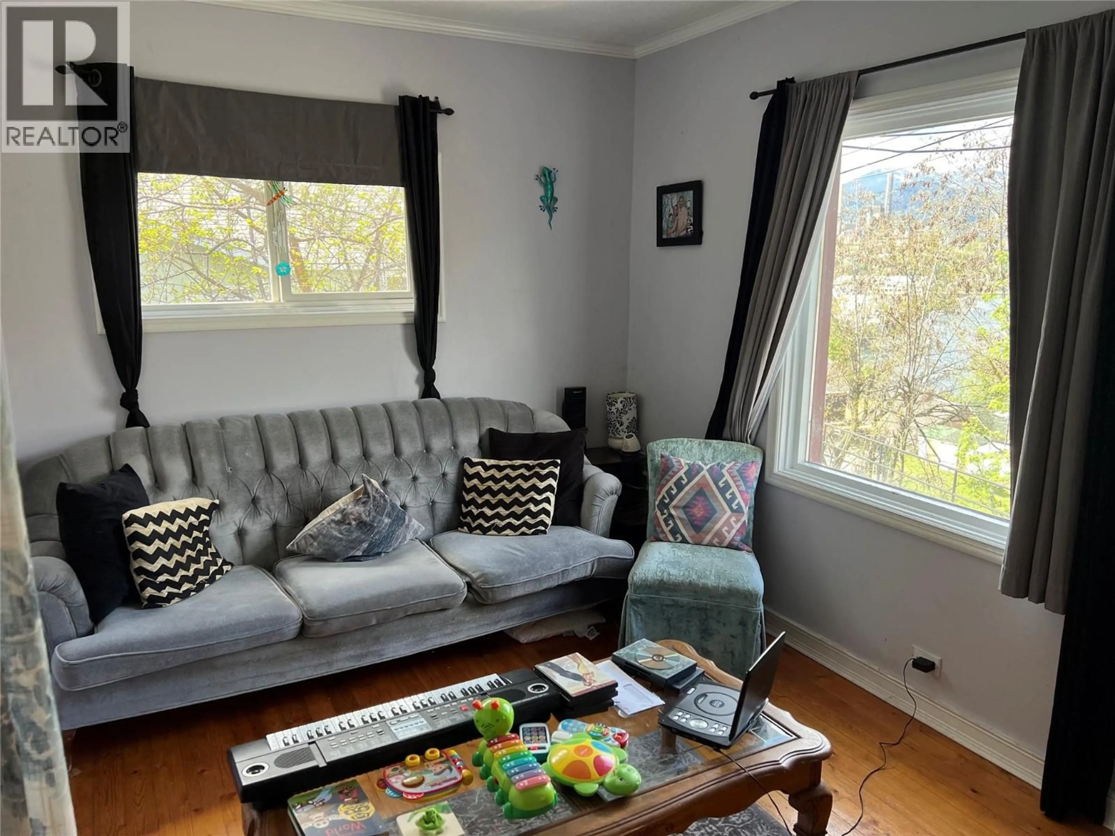 Living room with furniture, unknown for 2008 TOPPING STREET, Trail British Columbia V1R4G5