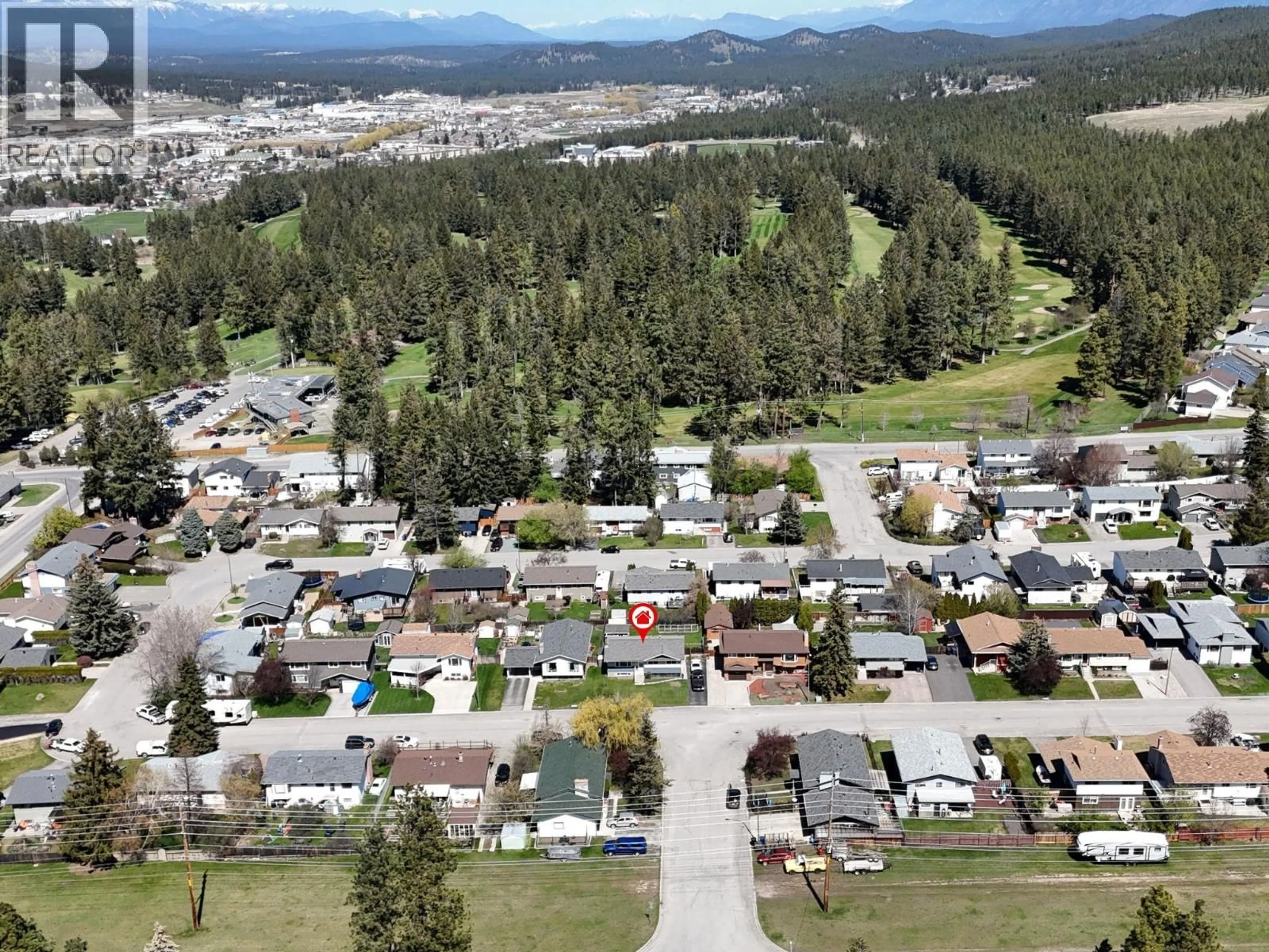 A pic from outside/outdoor area/front of a property/back of a property/a pic from drone, mountain view for 2724 2B STREET SOUTH, Cranbrook British Columbia V1C5G2