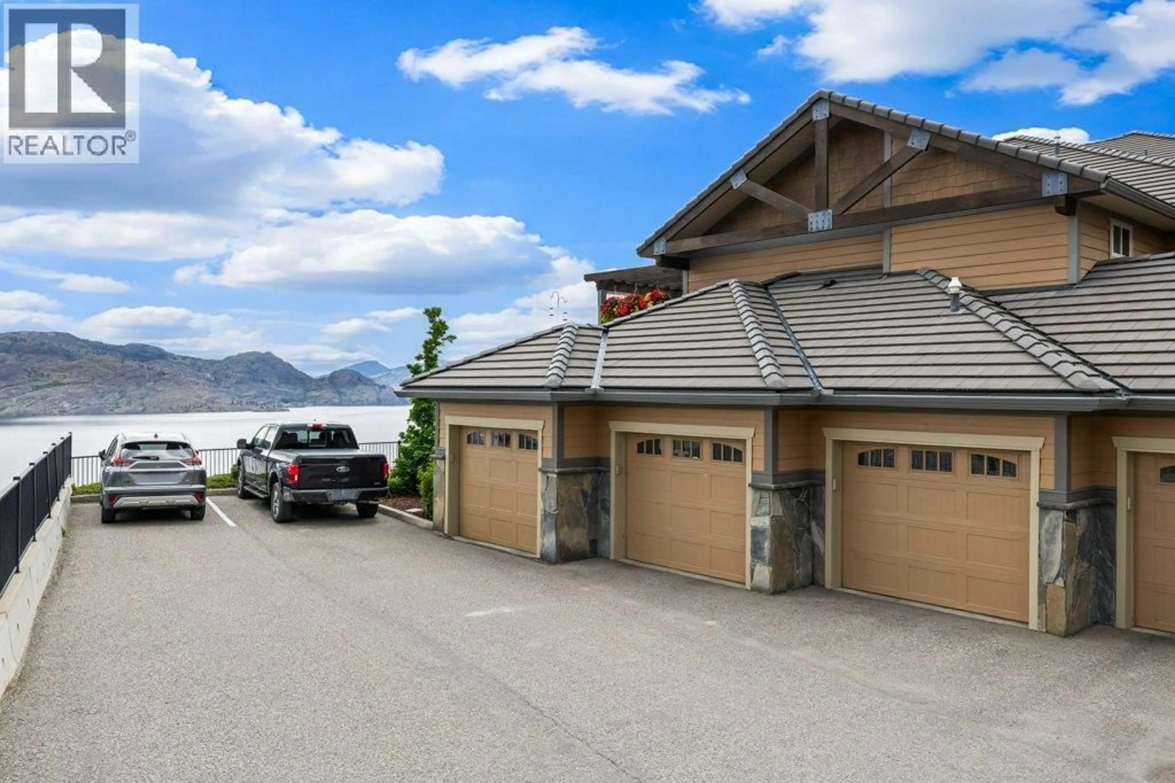 Indoor garage for 143 - 4350 PONDEROSA DRIVE, Peachland British Columbia V0H1X5