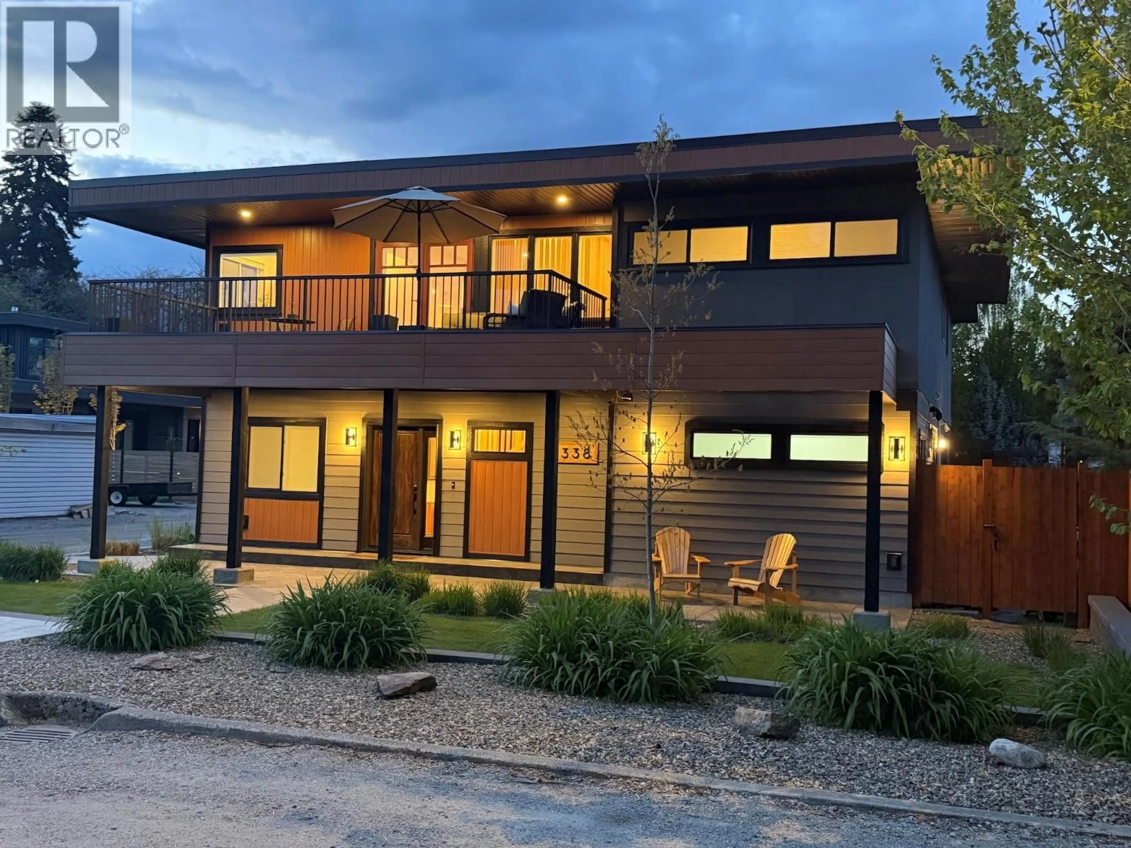 Home with vinyl exterior material, street for 338 BURNE AVENUE, Kelowna British Columbia V1Y5P1