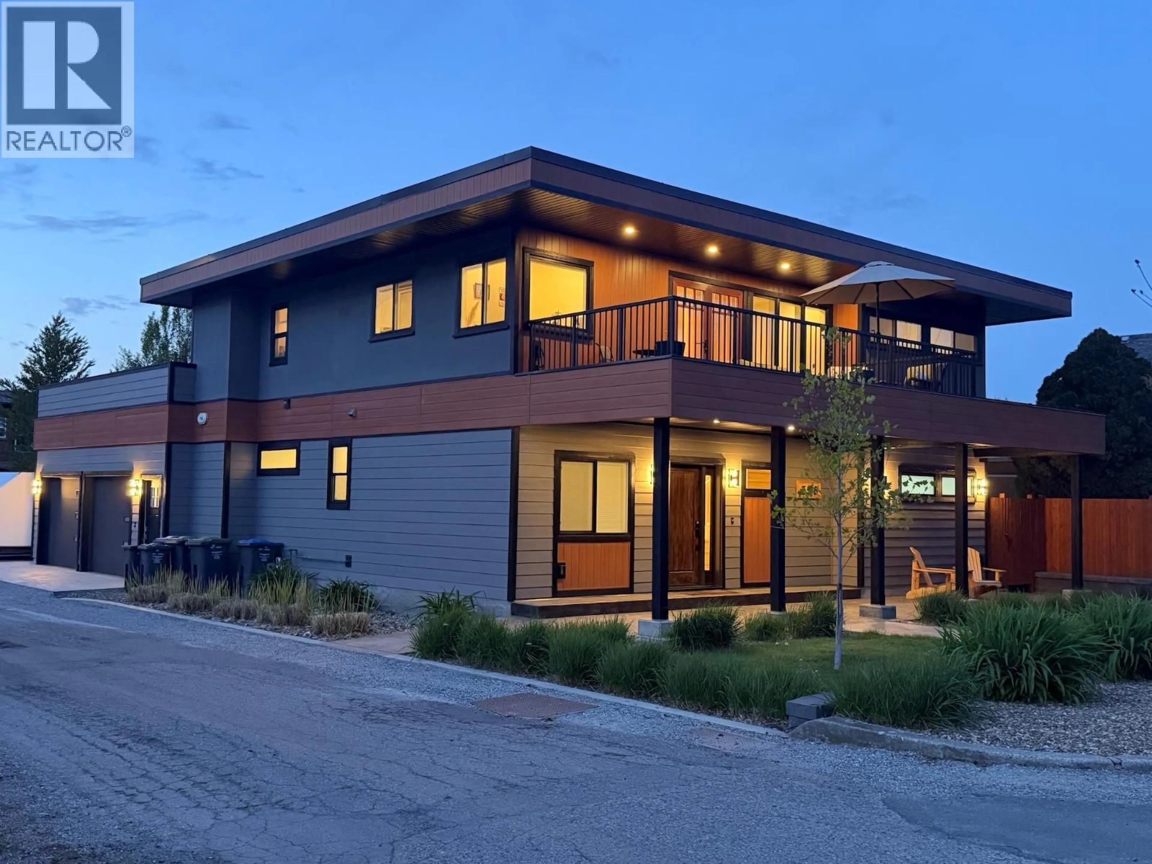 Home with brick exterior material, building for 338 BURNE AVENUE, Kelowna British Columbia V1Y5P1