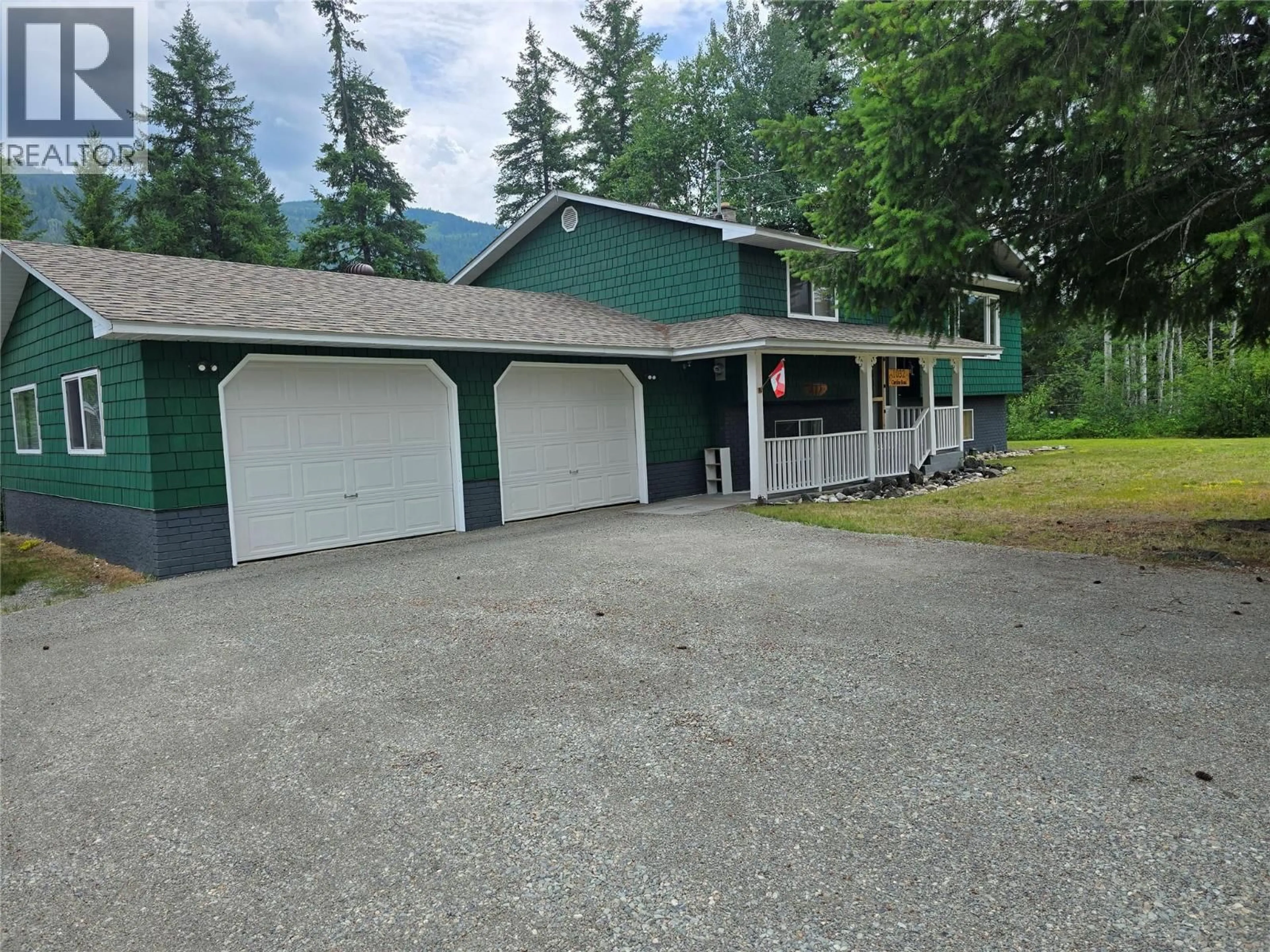 A pic from outside/outdoor area/front of a property/back of a property/a pic from drone, unknown for 1032 CAROLINE ROAD, Clearwater British Columbia V0E1N2