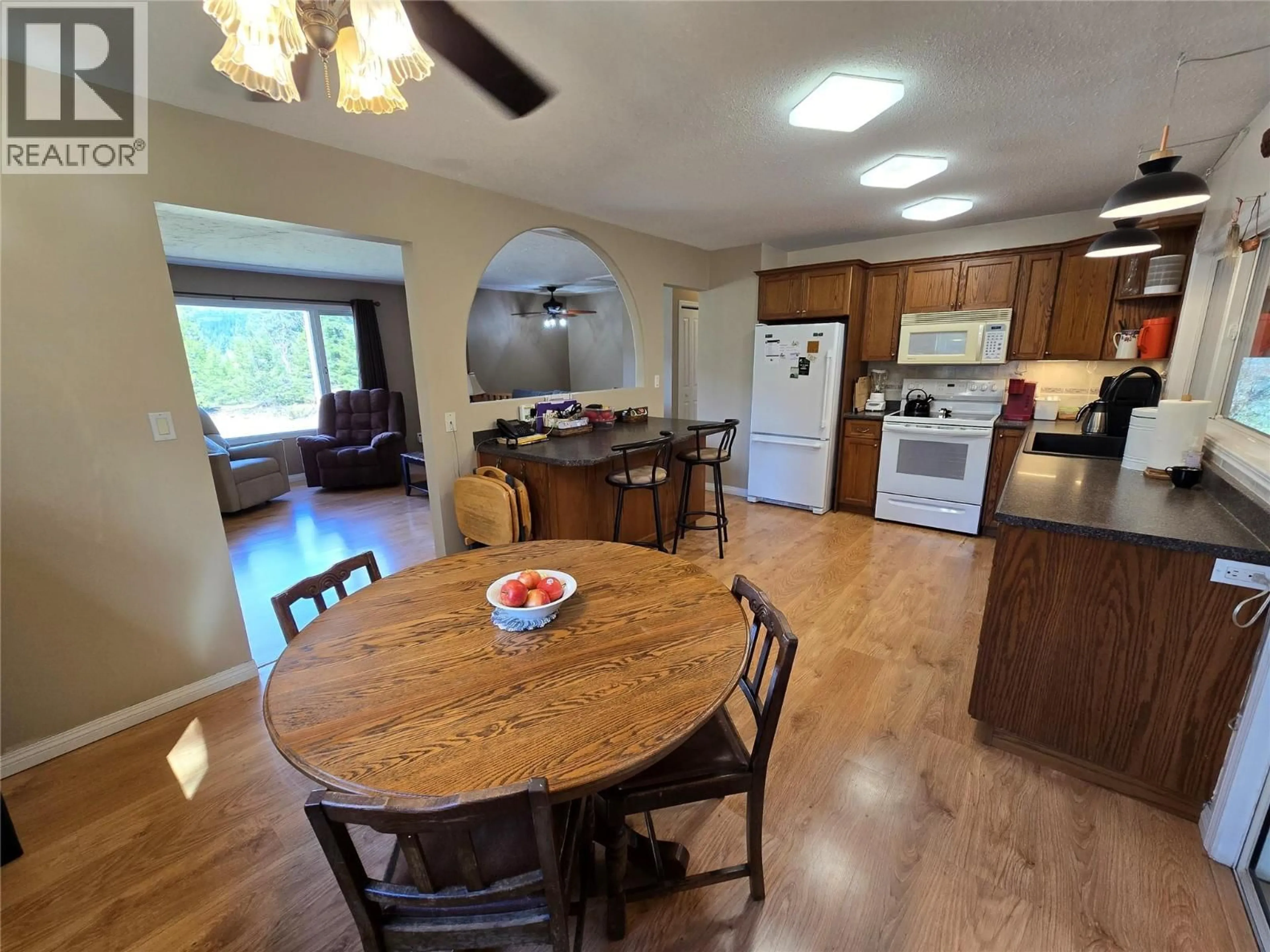 Open concept kitchen, unknown for 1032 CAROLINE ROAD, Clearwater British Columbia V0E1N2