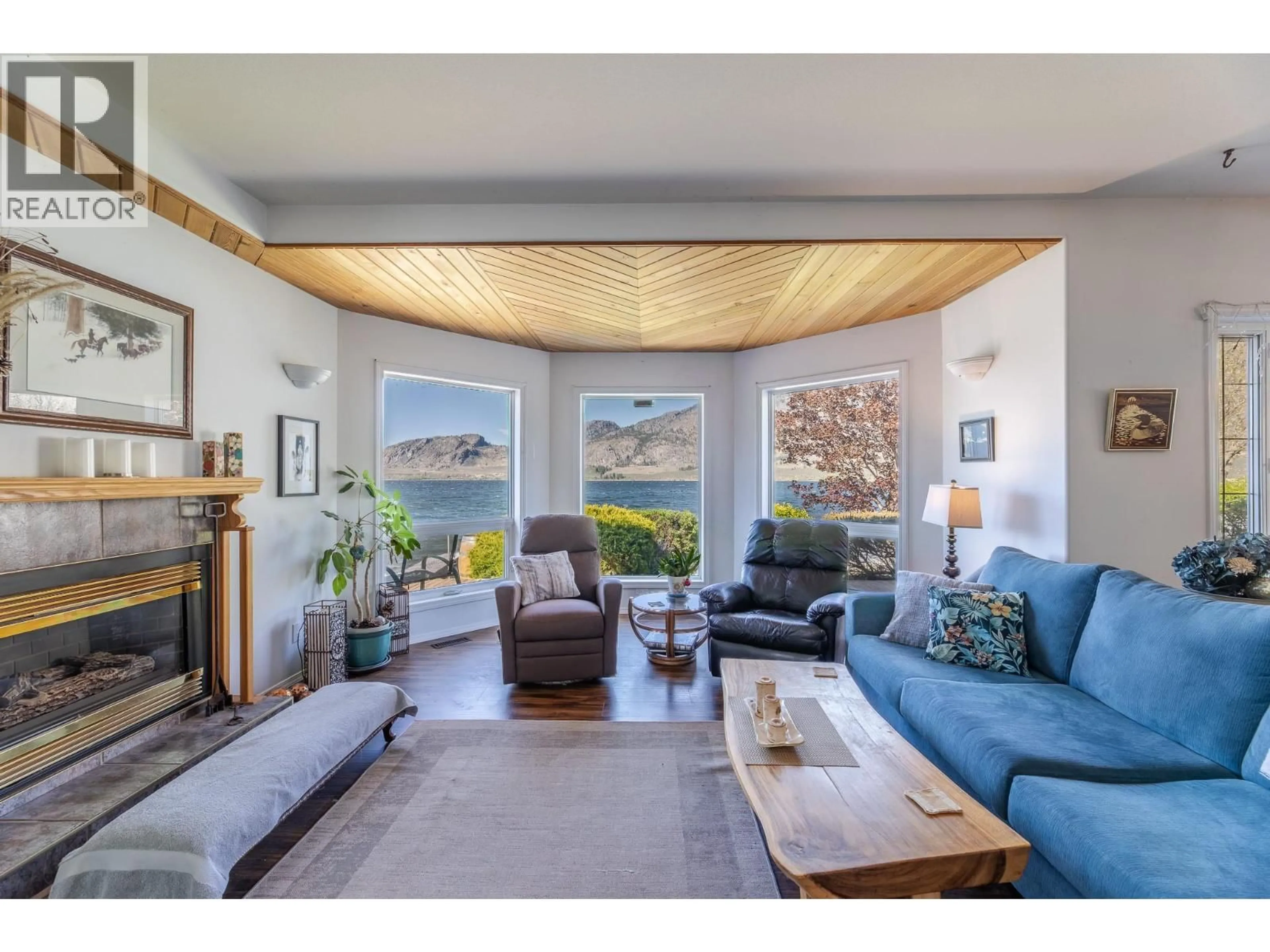 Living room with furniture, unknown for 8405 104TH AVENUE, Osoyoos British Columbia V0H1V2