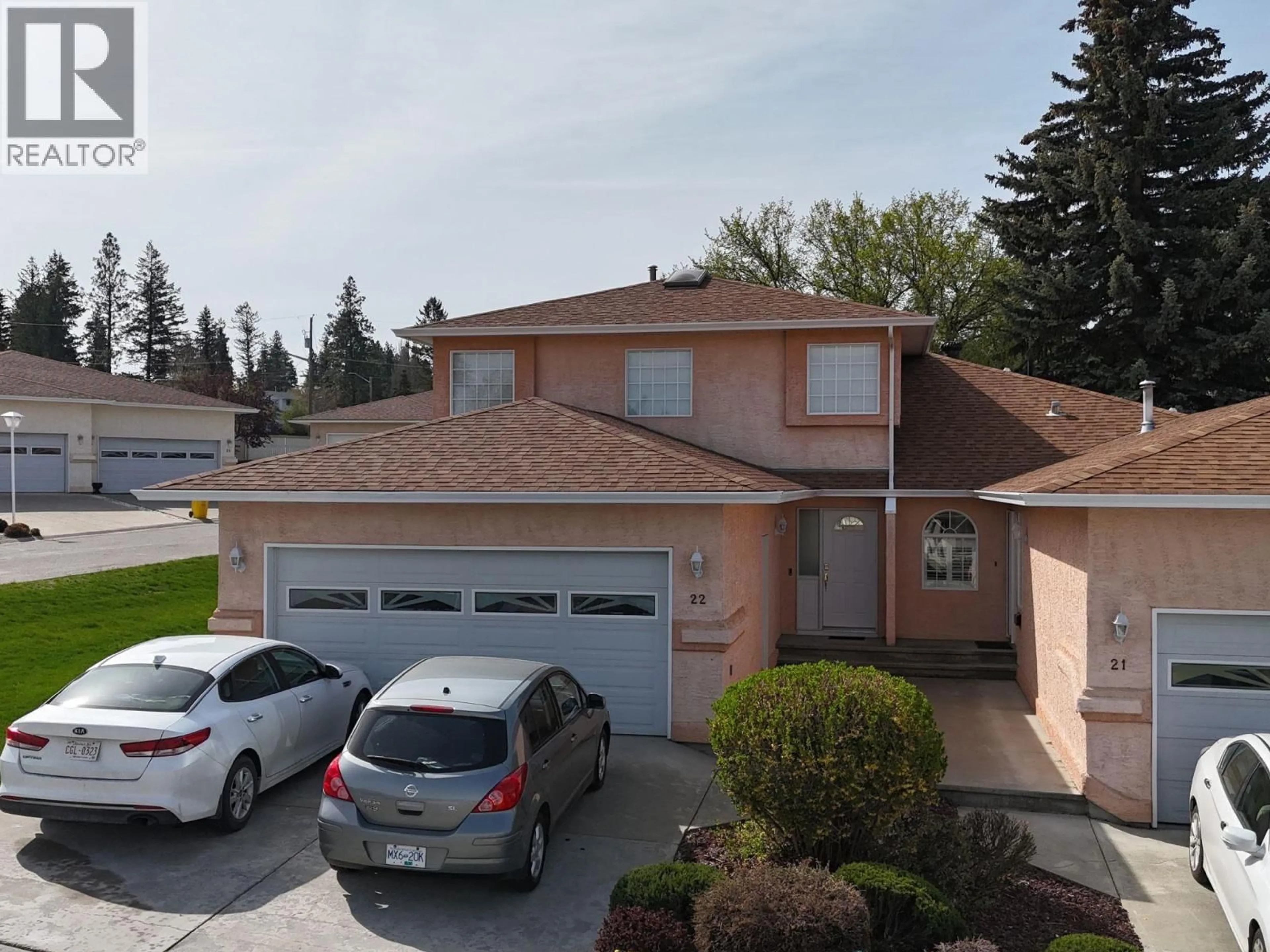 A pic from outside/outdoor area/front of a property/back of a property/a pic from drone, street for 22 - 617 27TH AVENUE SOUTH, Cranbrook British Columbia V1C6L1