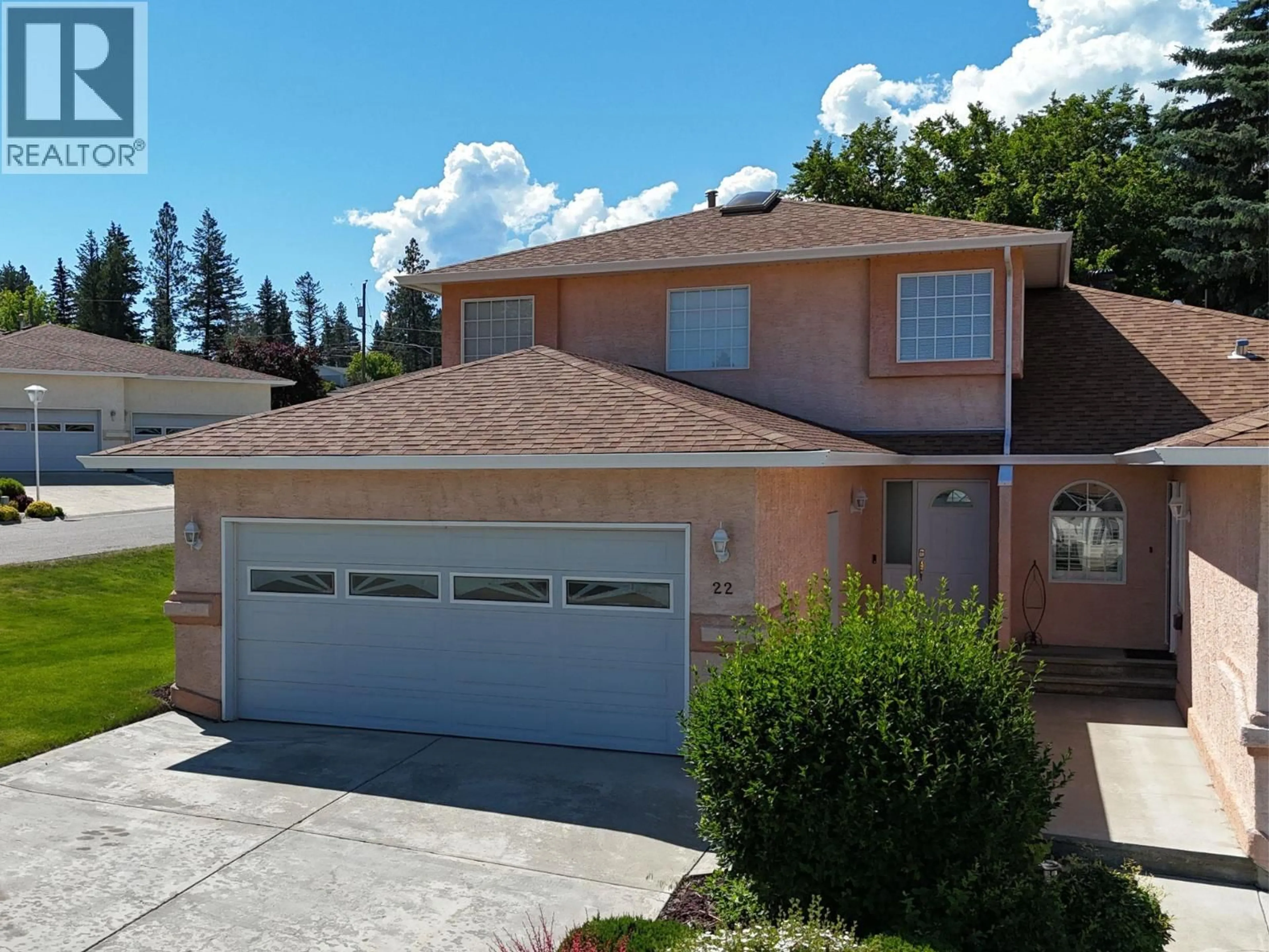 Home with vinyl exterior material, street for 22 - 617 27TH AVENUE SOUTH, Cranbrook British Columbia V1C6L1