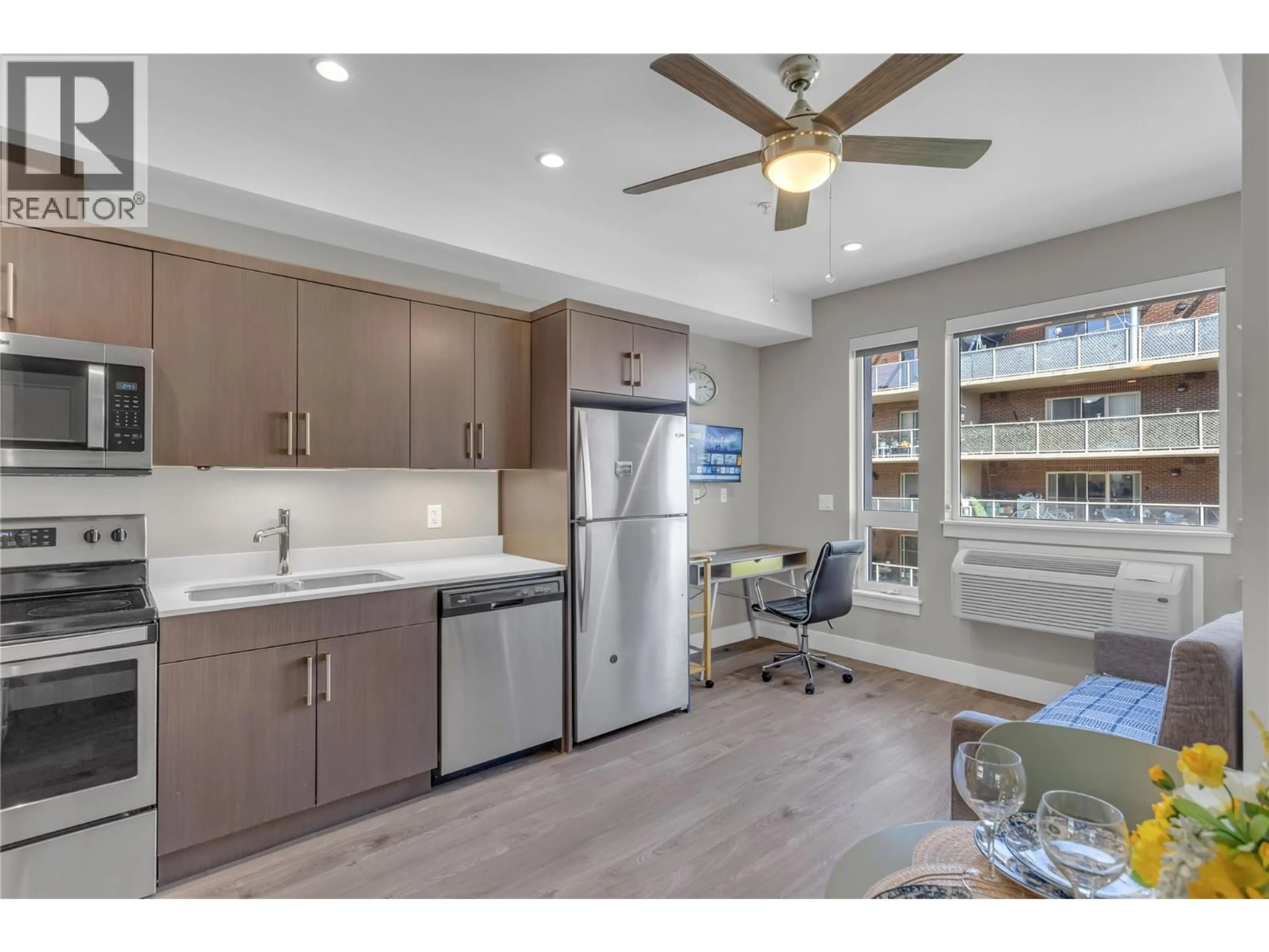 Unknown for 519 - 925 LEON AVENUE, Kelowna British Columbia V1Y0E5