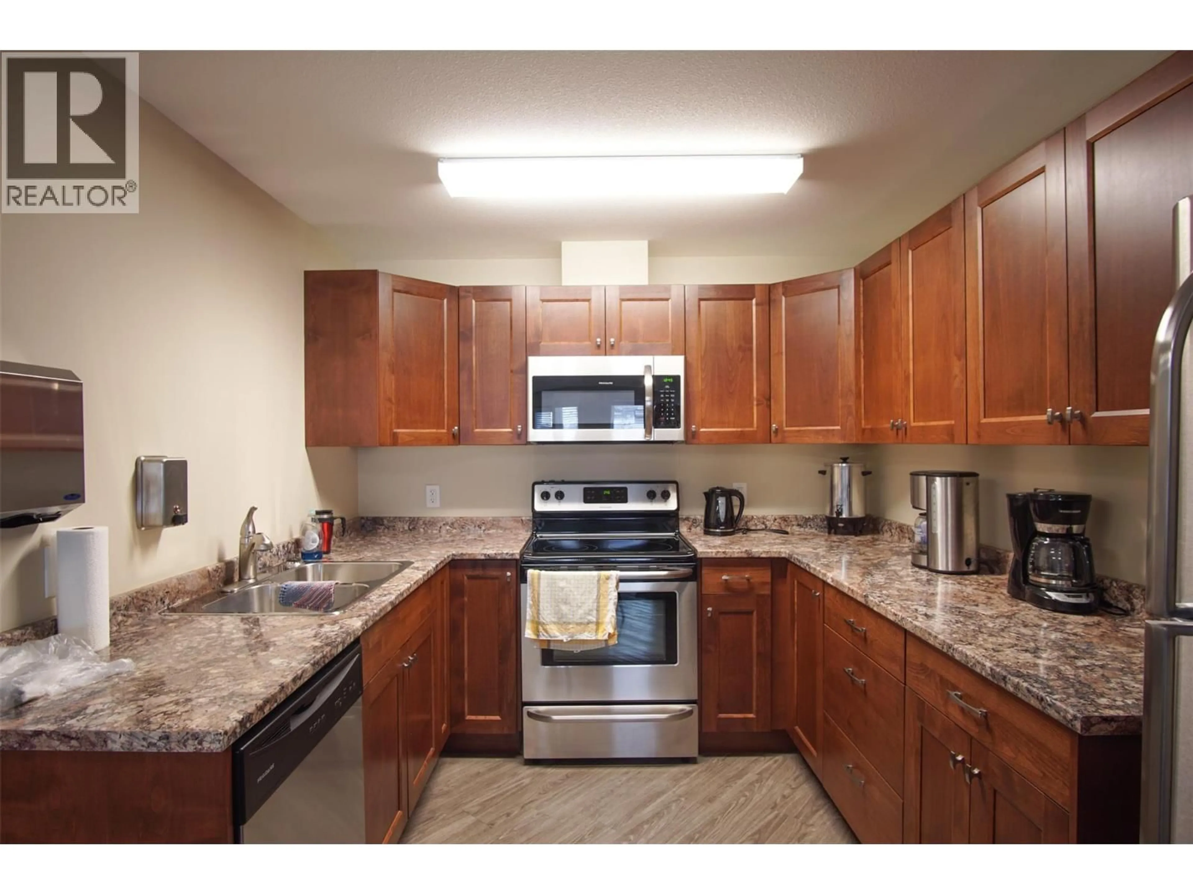 Standard kitchen, unknown for 209 - 3010 35 STREET, Vernon British Columbia V1T0A7