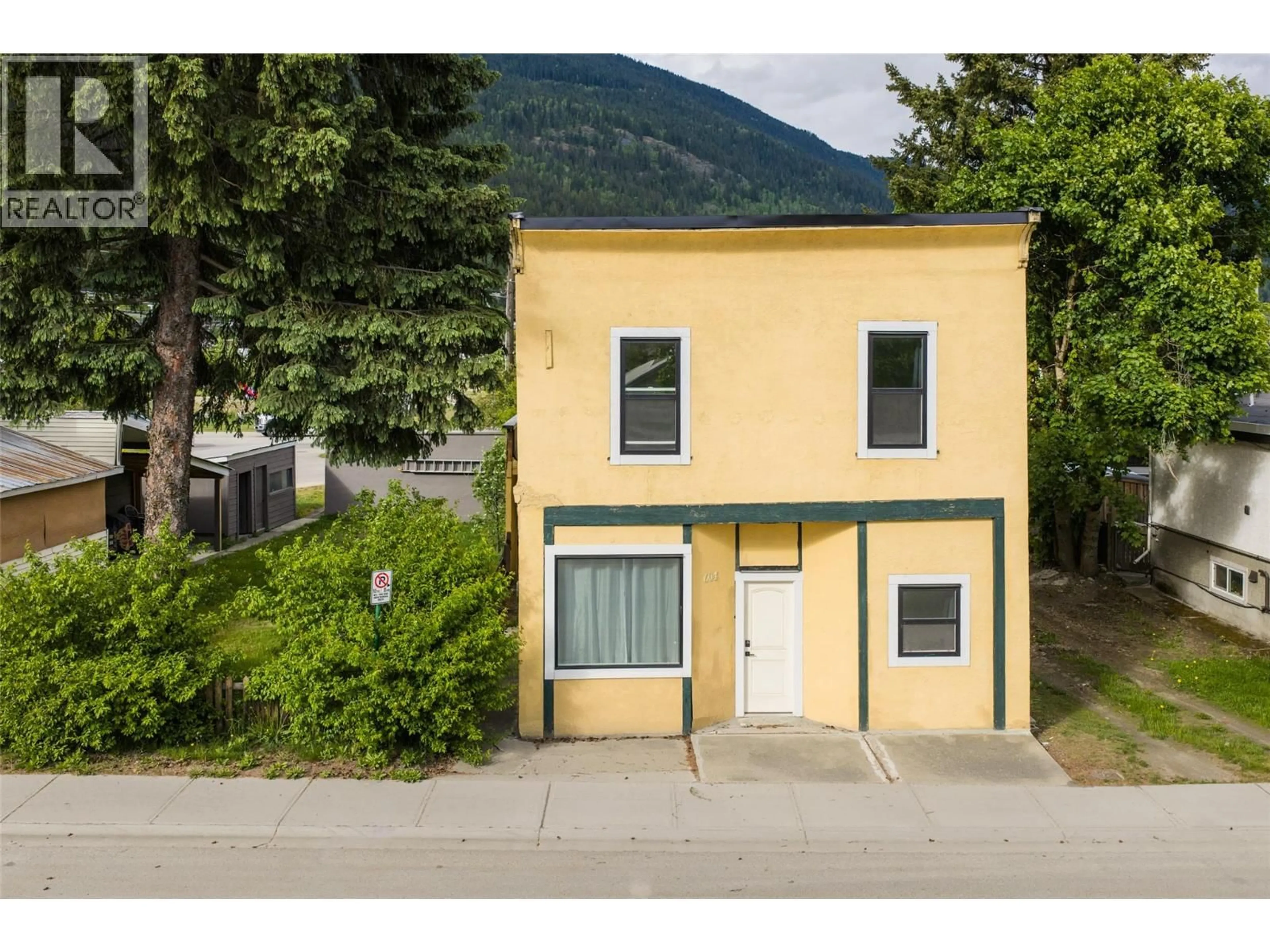 Unknown for 604 FOURTH STREET EAST, Revelstoke British Columbia V0E2S0