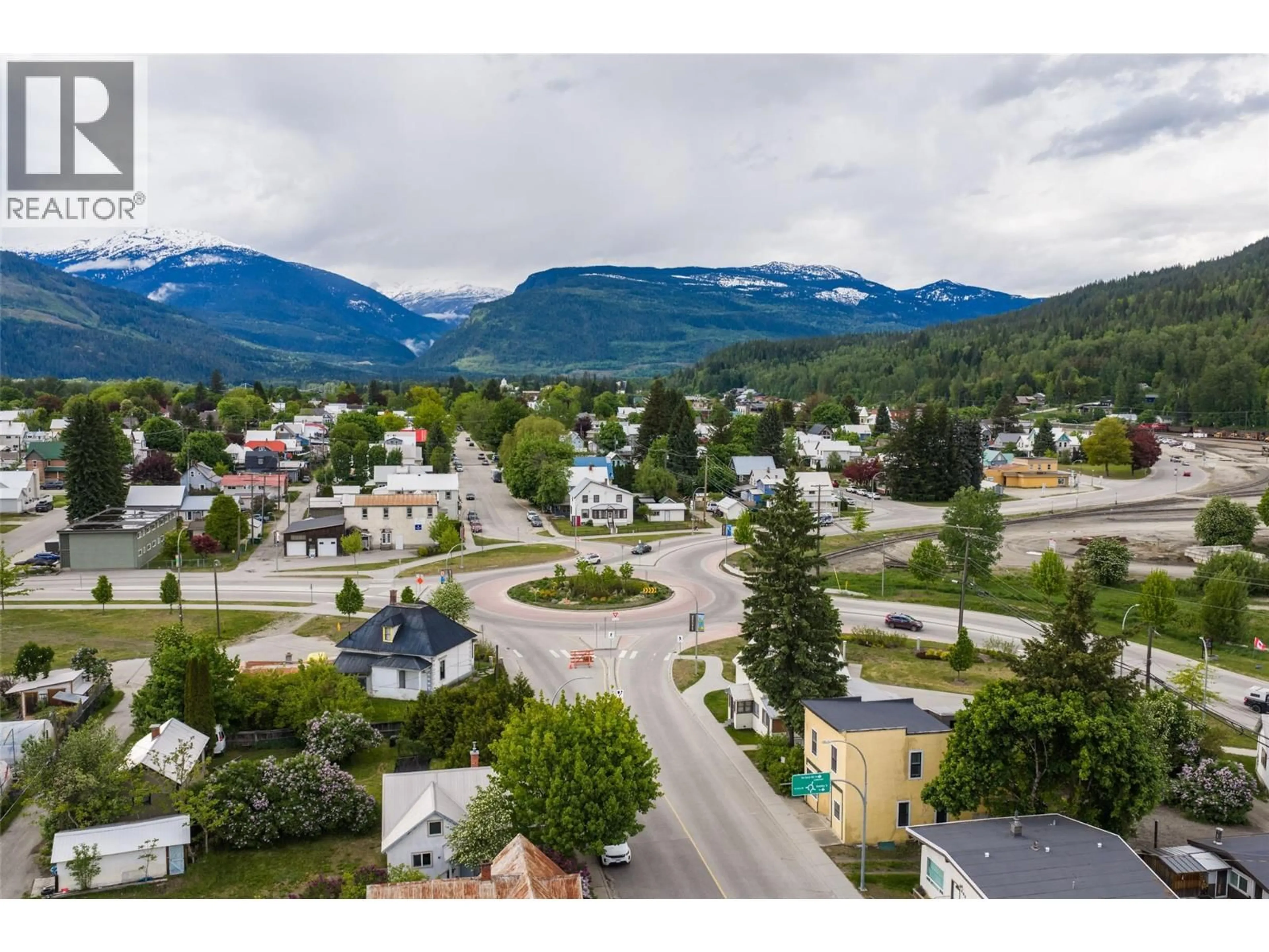 Unknown for 604 FOURTH STREET EAST, Revelstoke British Columbia V0E2S0