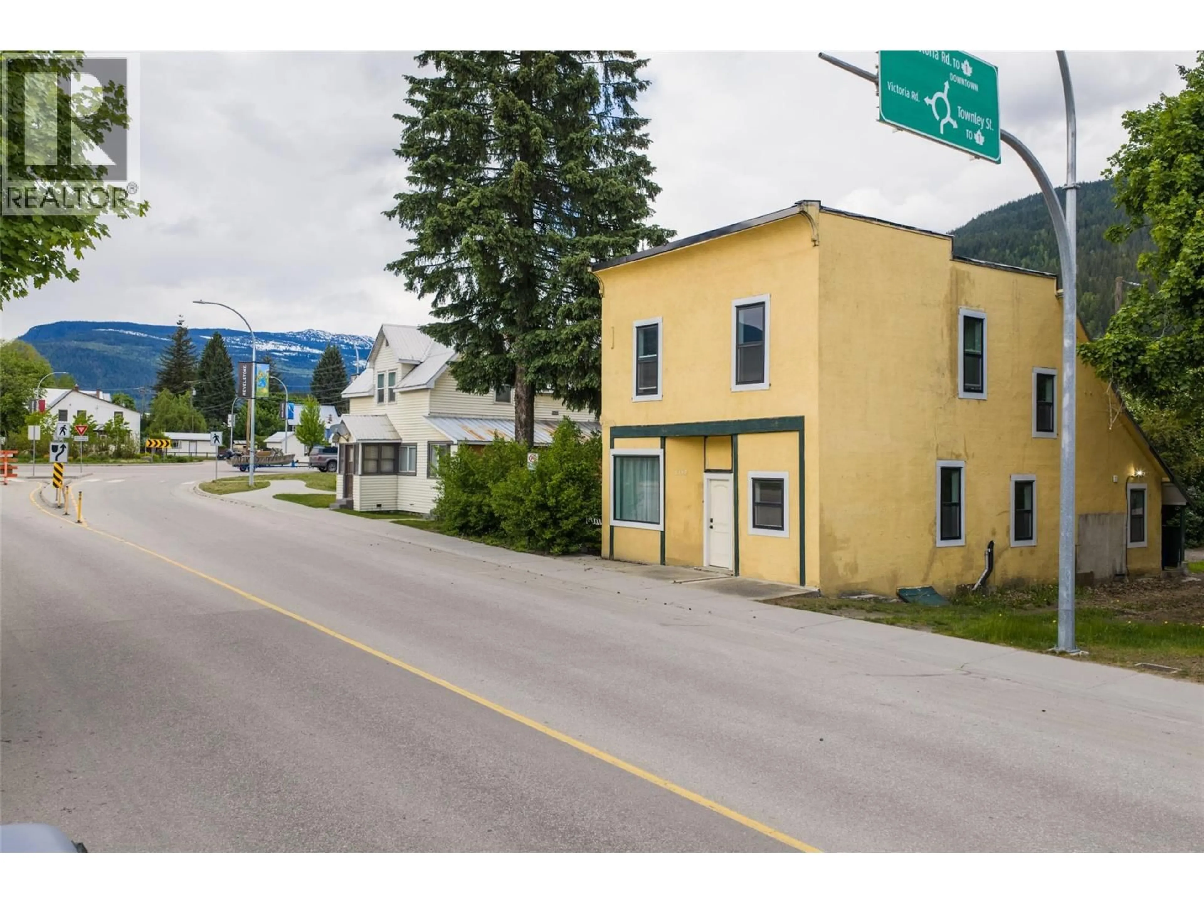 Unknown for 604 FOURTH STREET EAST, Revelstoke British Columbia V0E2S0