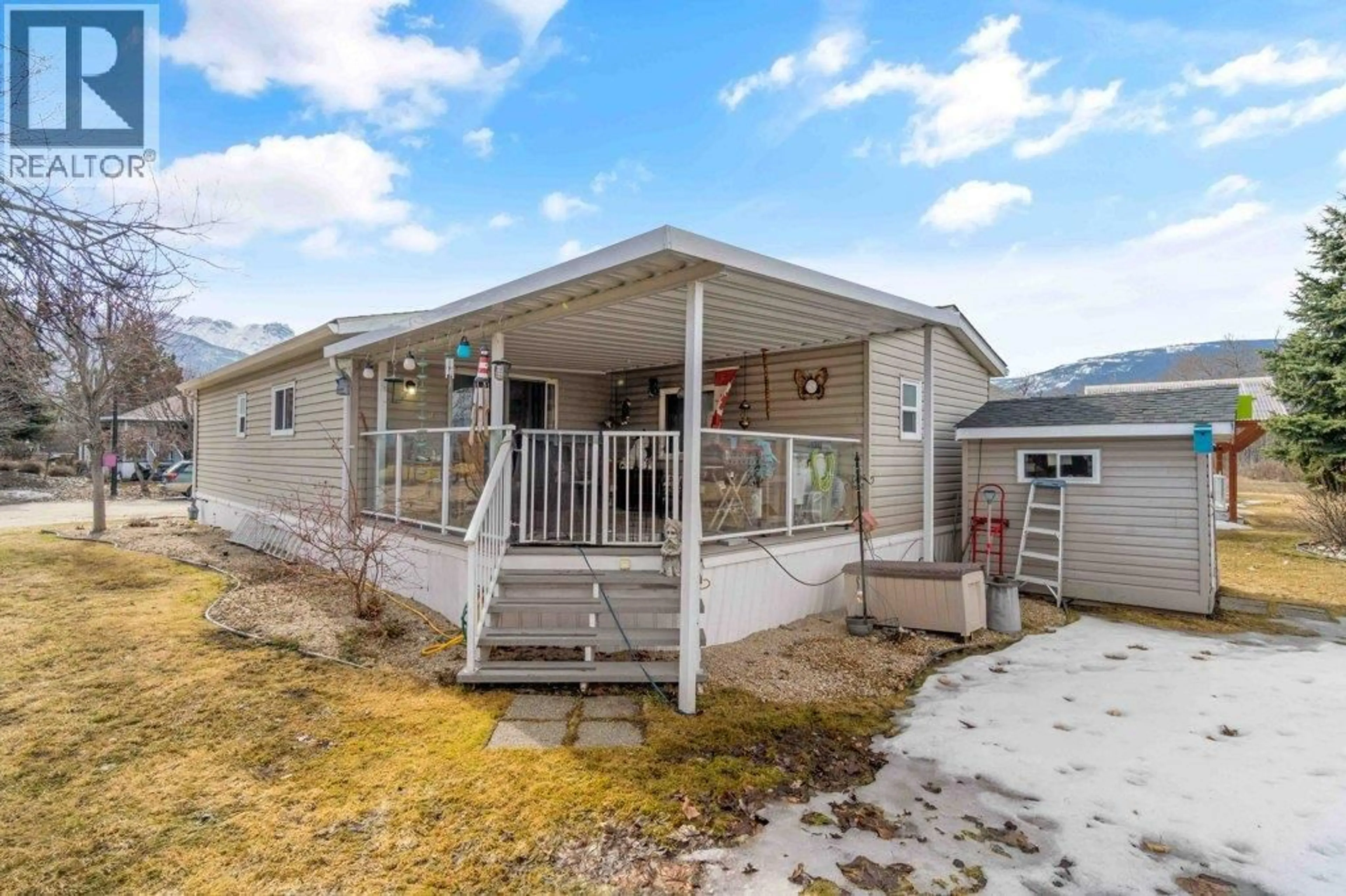 Home with vinyl exterior material, unknown for 5 - 601 BEATTY AVENUE NORTHWEST, Salmon Arm British Columbia V1E3J6